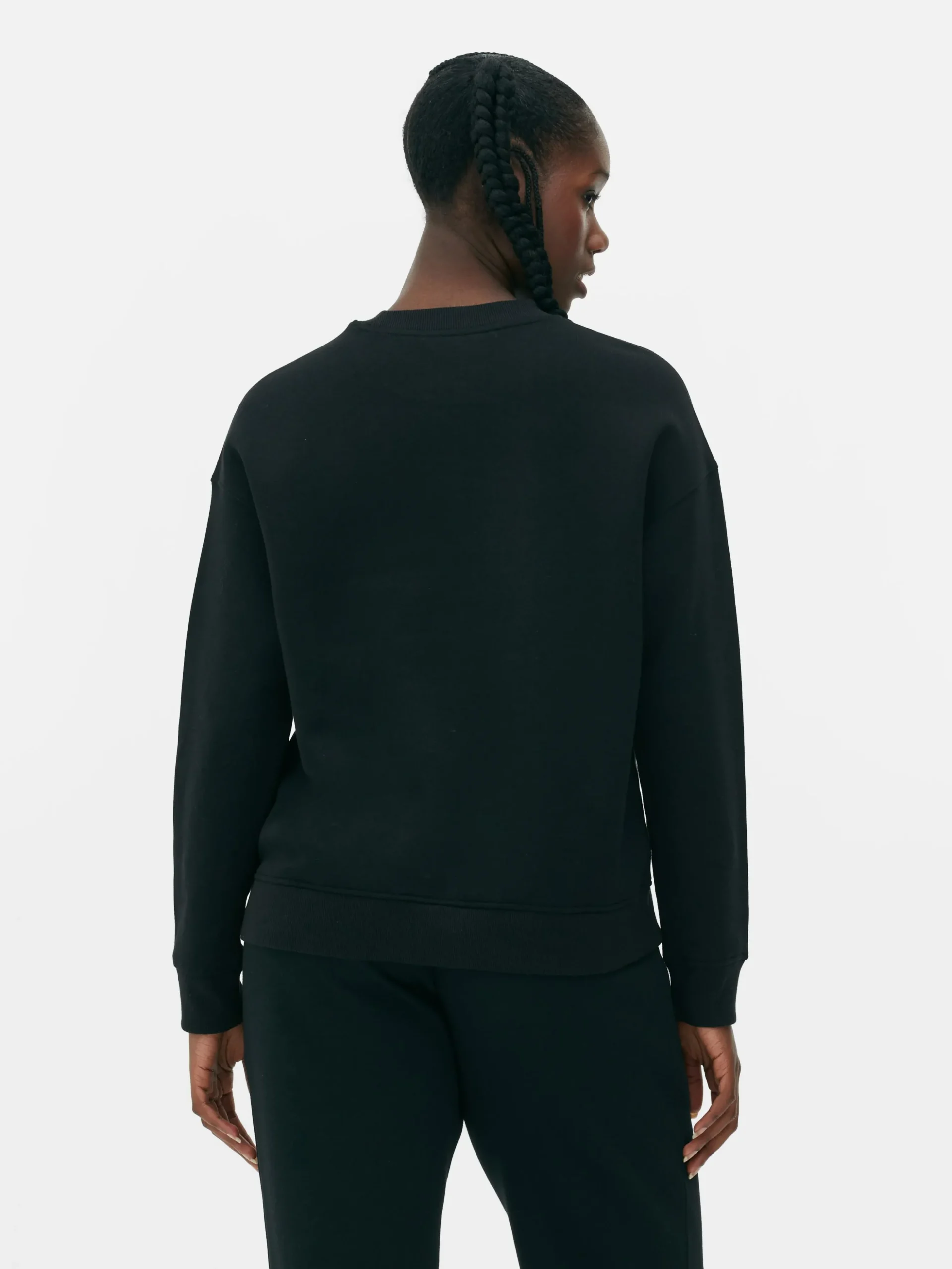 sweatshirt__col_rasducou__3-3.webp Sweat-shirt à Col Ras-du-cou Classique