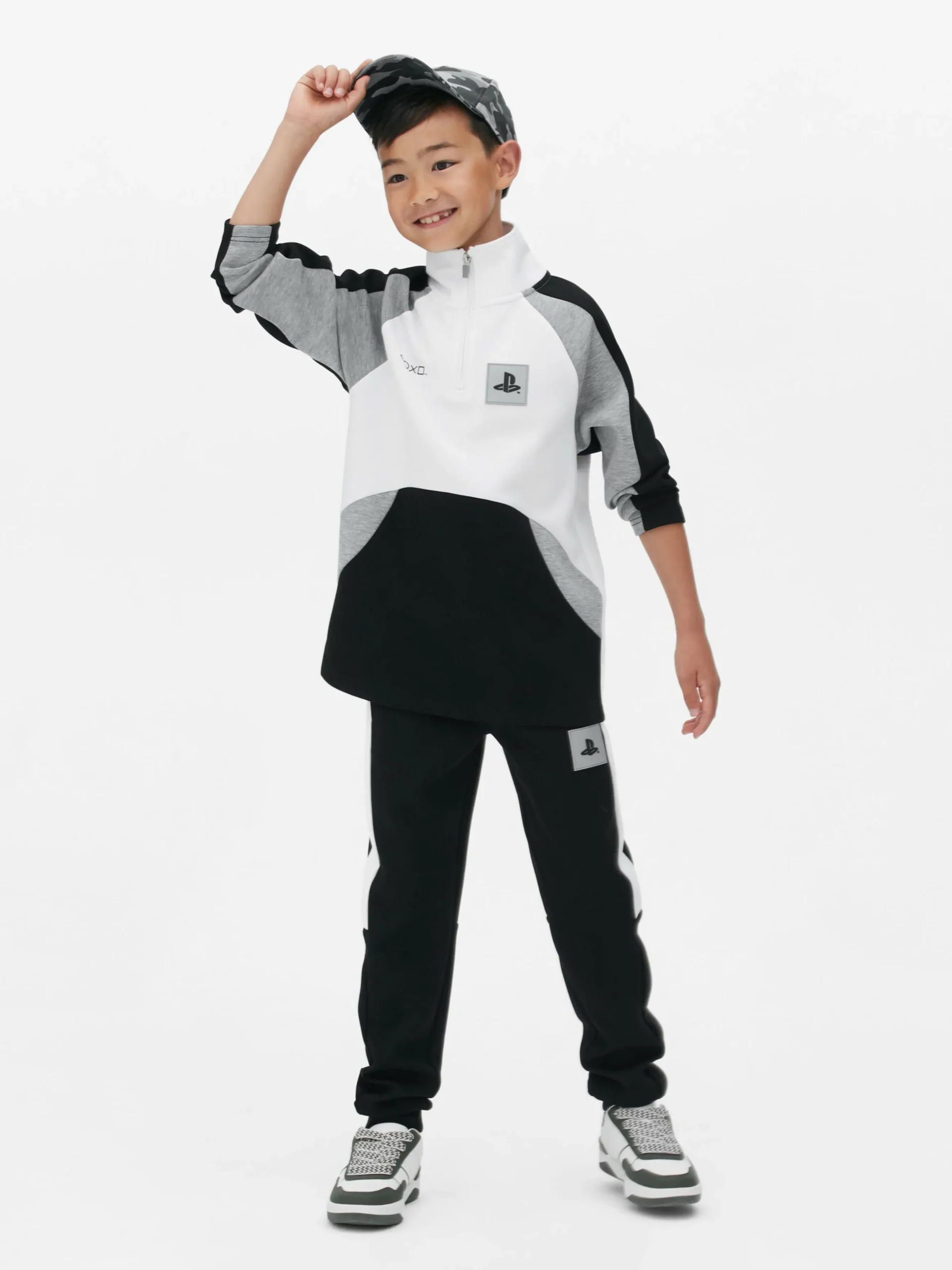 sweatshirt__col_zipp_play_0.webp Sweat-shirt à Col Zippé PlayStation