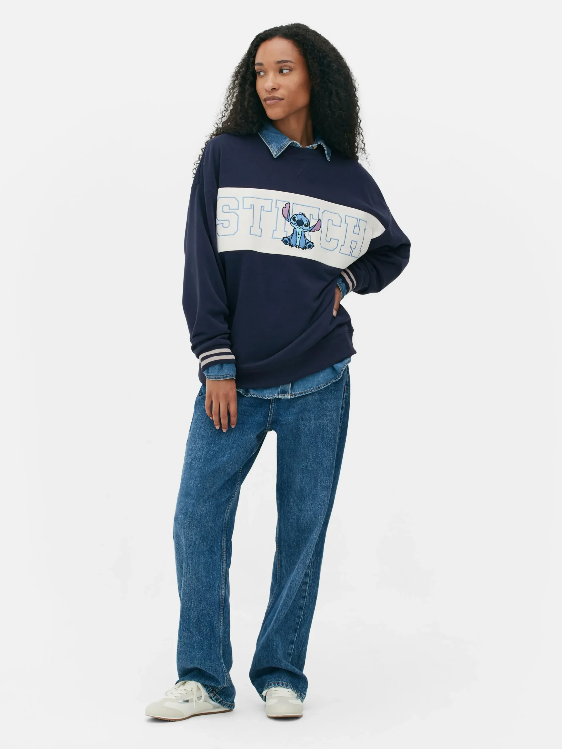 sweatshirt__texte_contras_0.webp Sweat-shirt à Texte Contrasté Disney Stitch