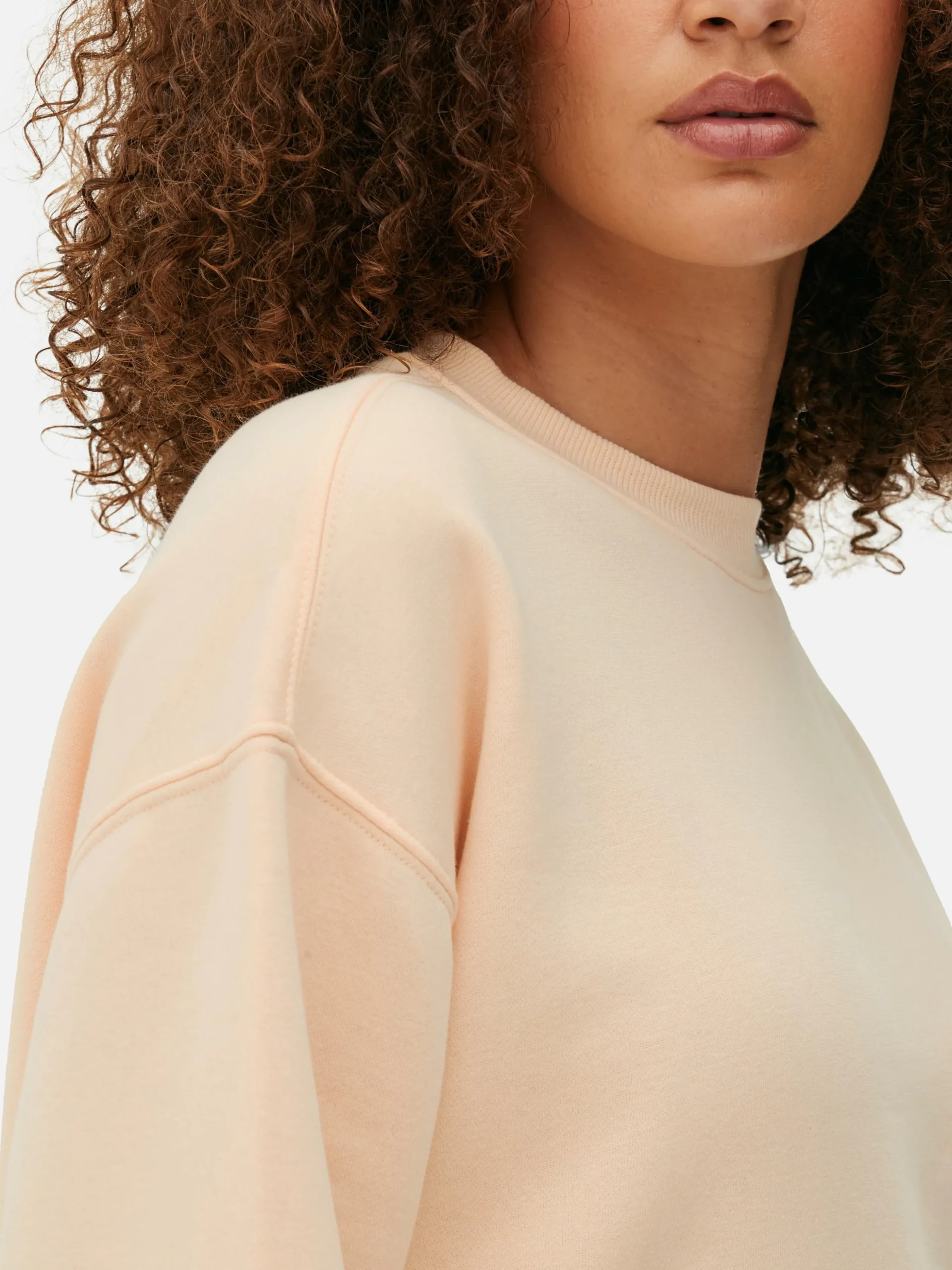 sweatshirt_col_rasducou_e_2-2.webp Sweat-shirt Col Ras-du-cou Essential