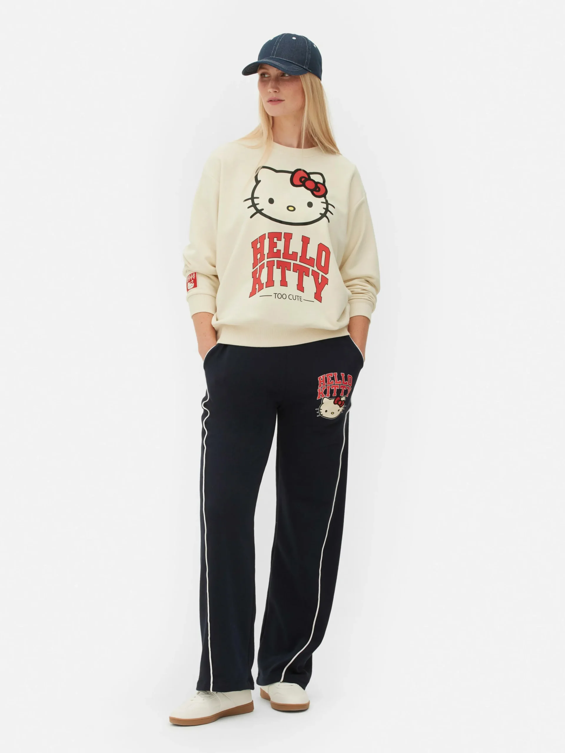sweatshirt_de_sport_graph_0.webp Sweat-shirt De Sport Graphique Hello Kitty