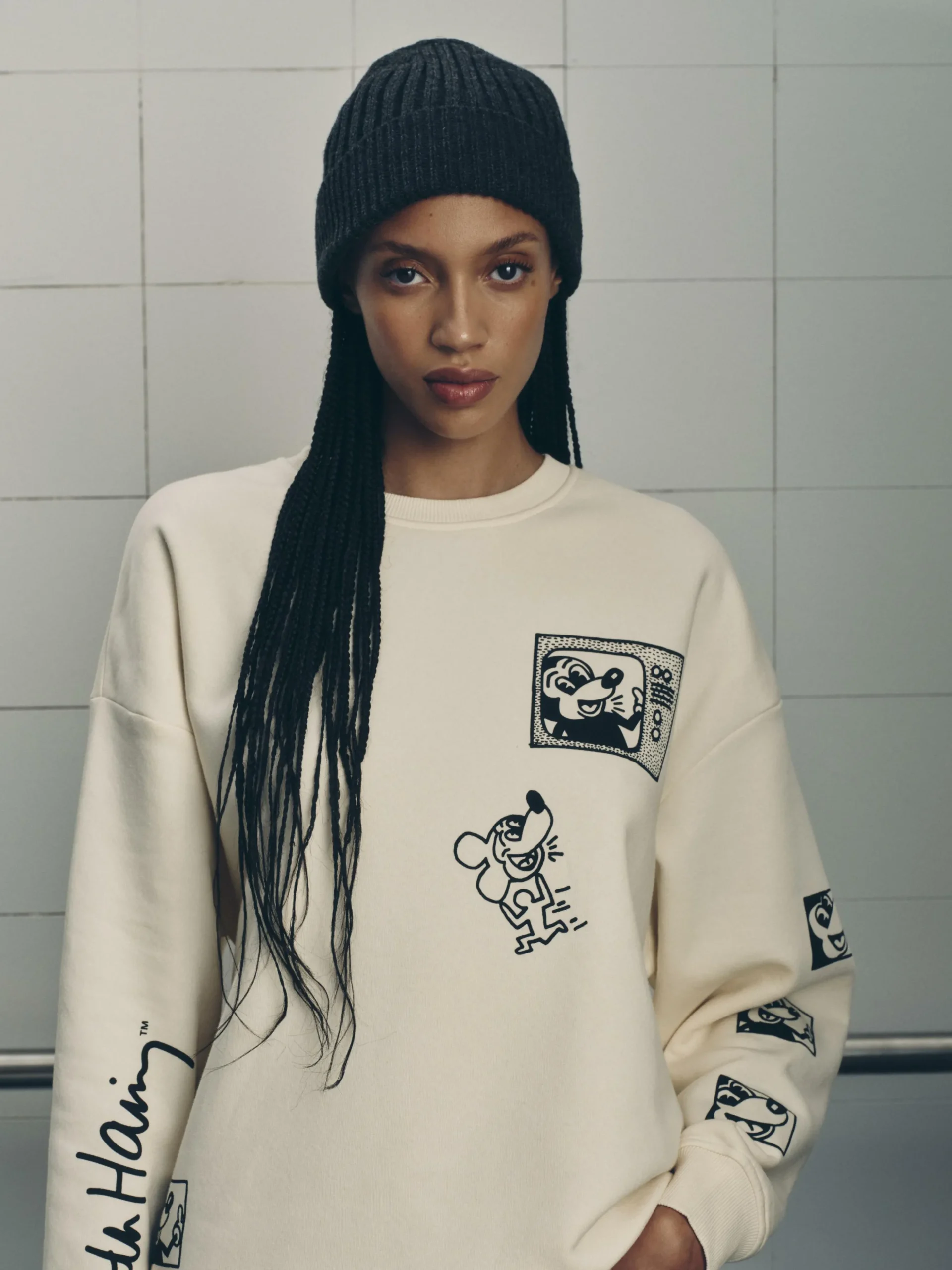 sweatshirt_disney_mickey__0.webp Sweat-shirt Disney Mickey Mouse X Keith Haring