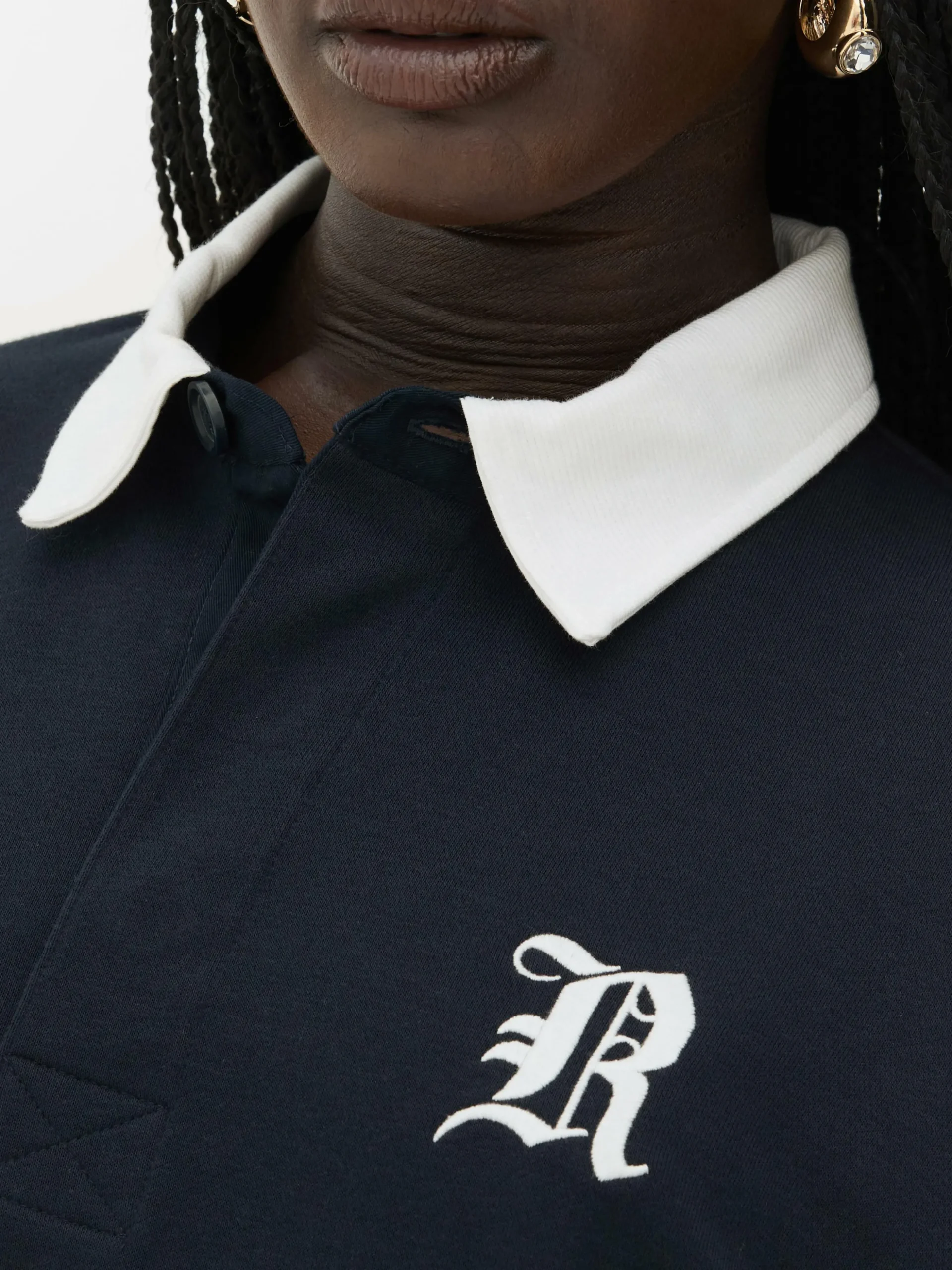 sweatshirt_faon_polo_over_2-1.webp Sweat-shirt Façon Polo Oversize Rita Ora