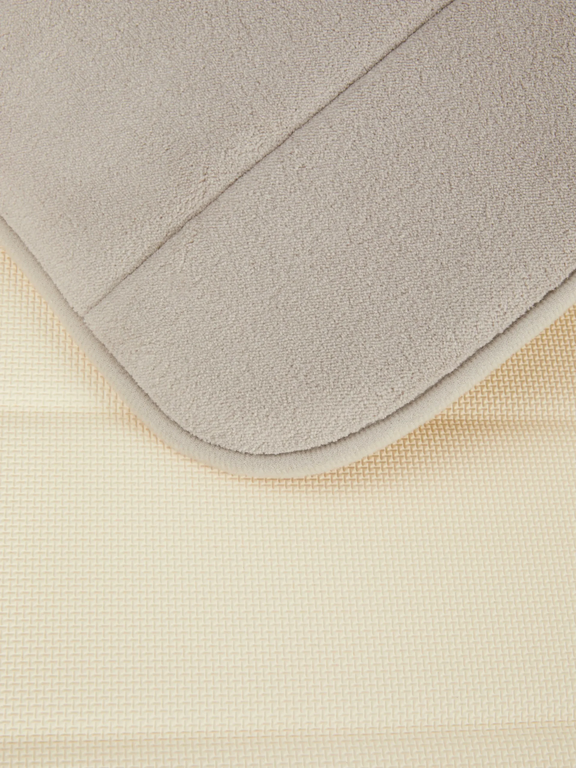 tapis_de_bain_en_mousse___1.webp Tapis De Bain En Mousse à Mémoire De Forme