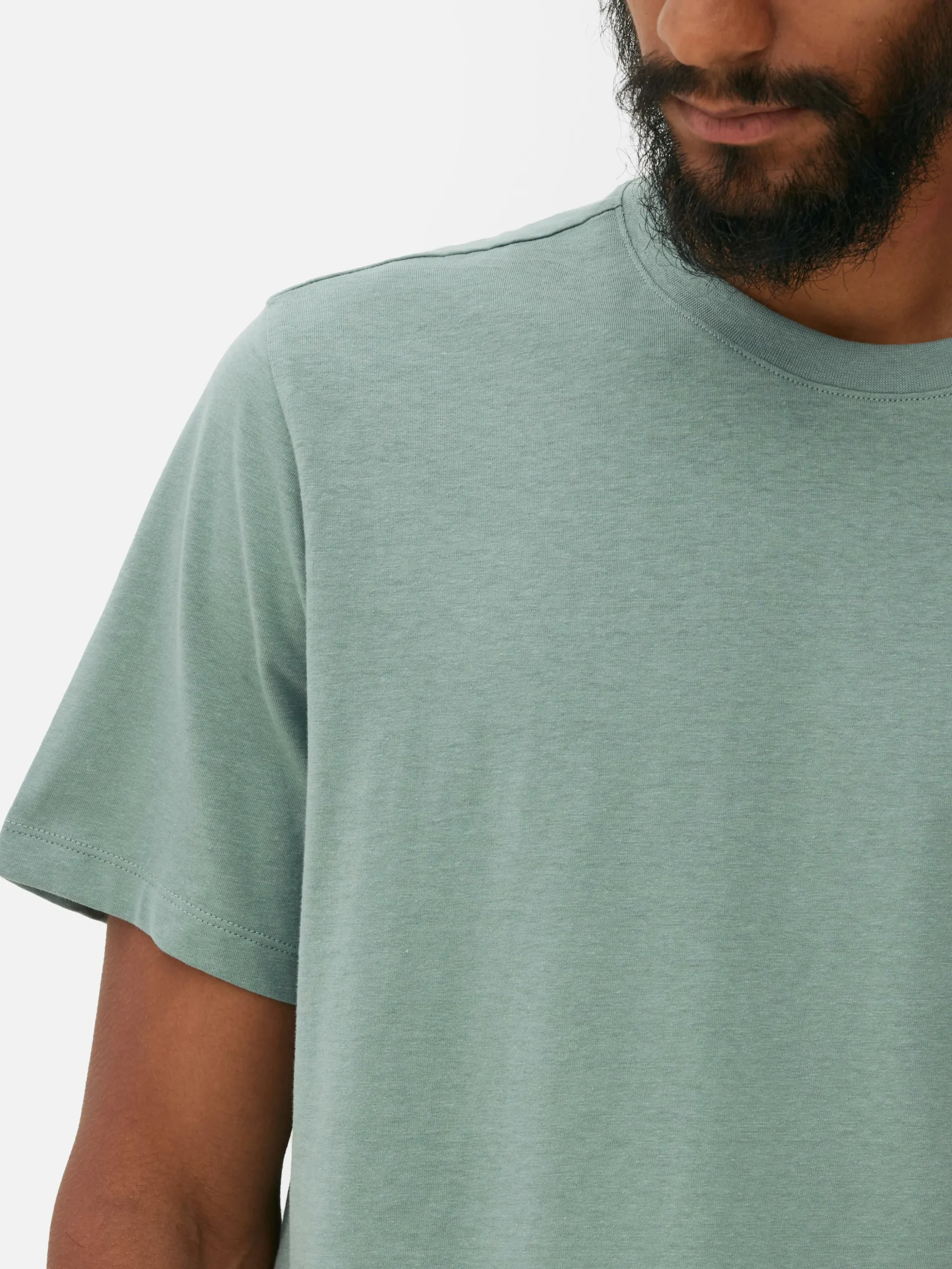 tshirt__col_rasducou_coup_2-3.webp T-shirt à Col Ras-du-cou Coupe Regular