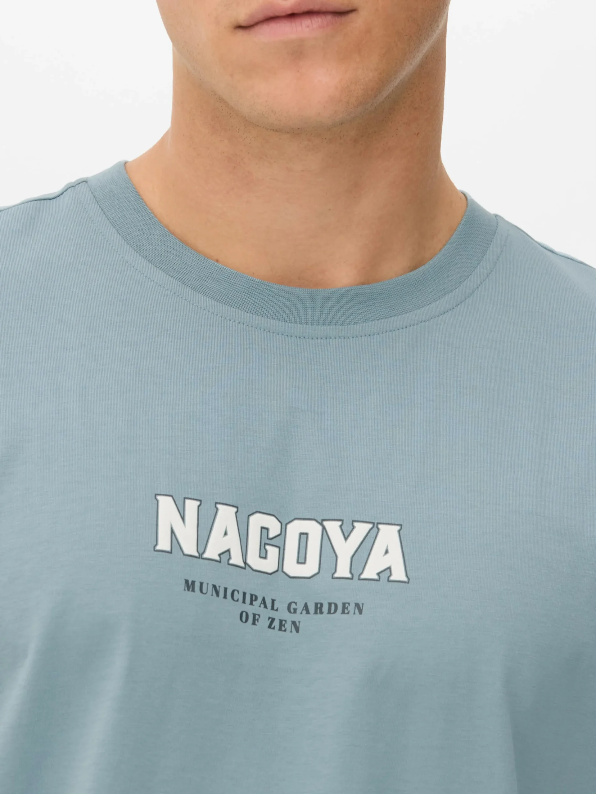 tshirt__imprim_floral_tok_2.webp T-shirt à Imprimé Floral Tokyo