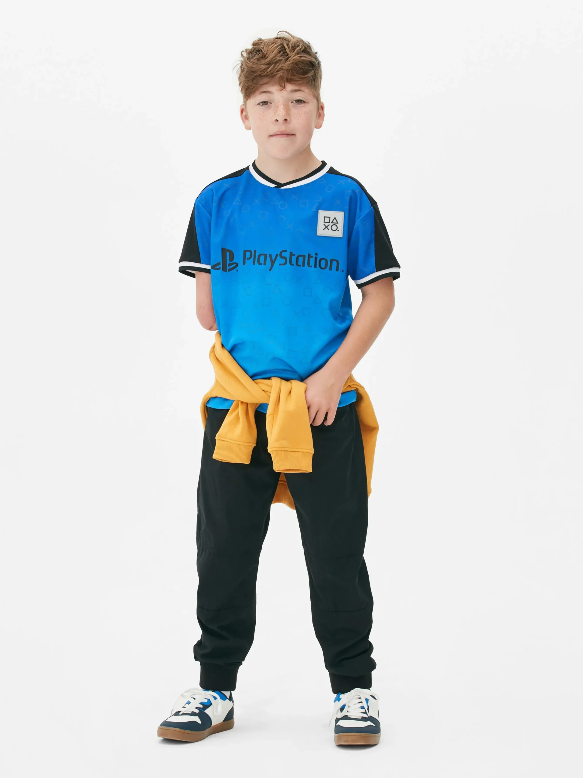 tshirt__motif_manette_de__0.webp T-shirt à Motif Manette De PlayStation