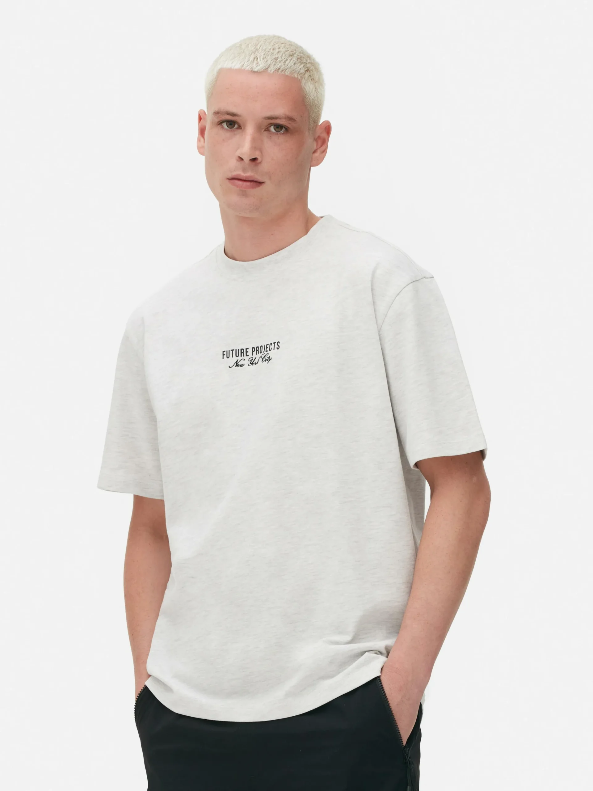 tshirt_brod_future_projec_1.webp T-shirt Brodé Future Projects