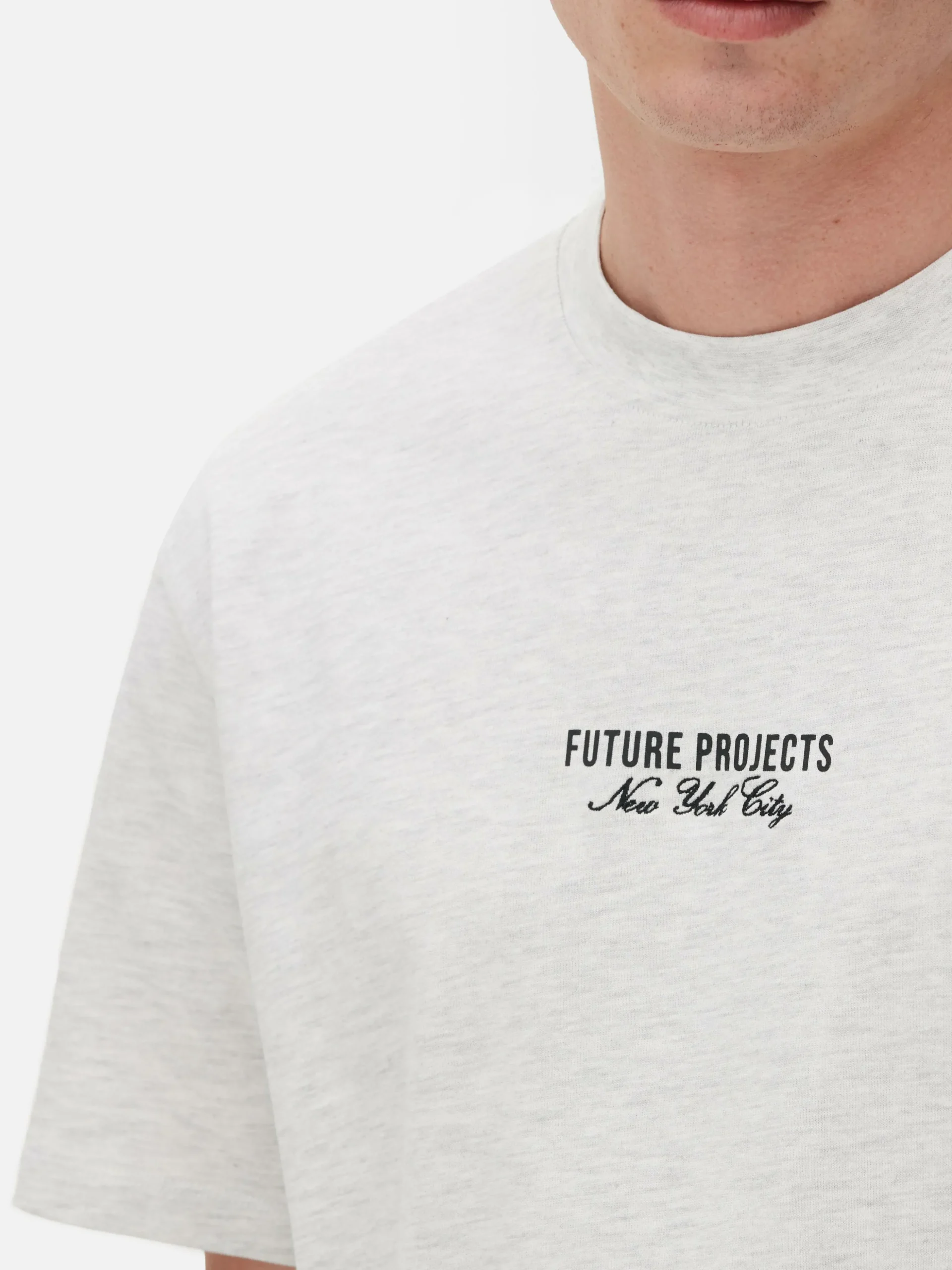 tshirt_brod_future_projec_2.webp T-shirt Brodé Future Projects