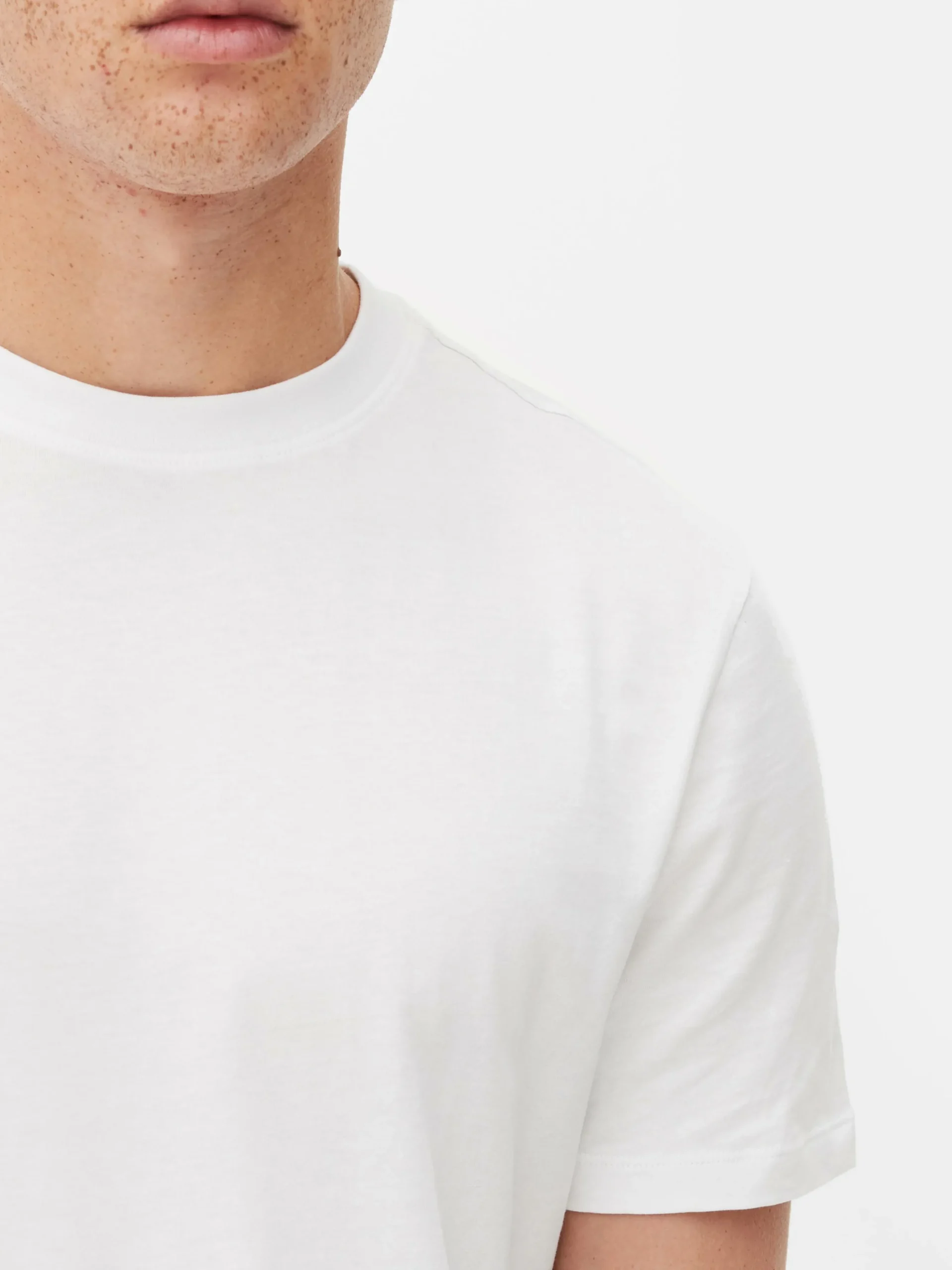 tshirt_col_rasducou_coupe_2.webp T-shirt Col Ras-du-cou Coupe Regular