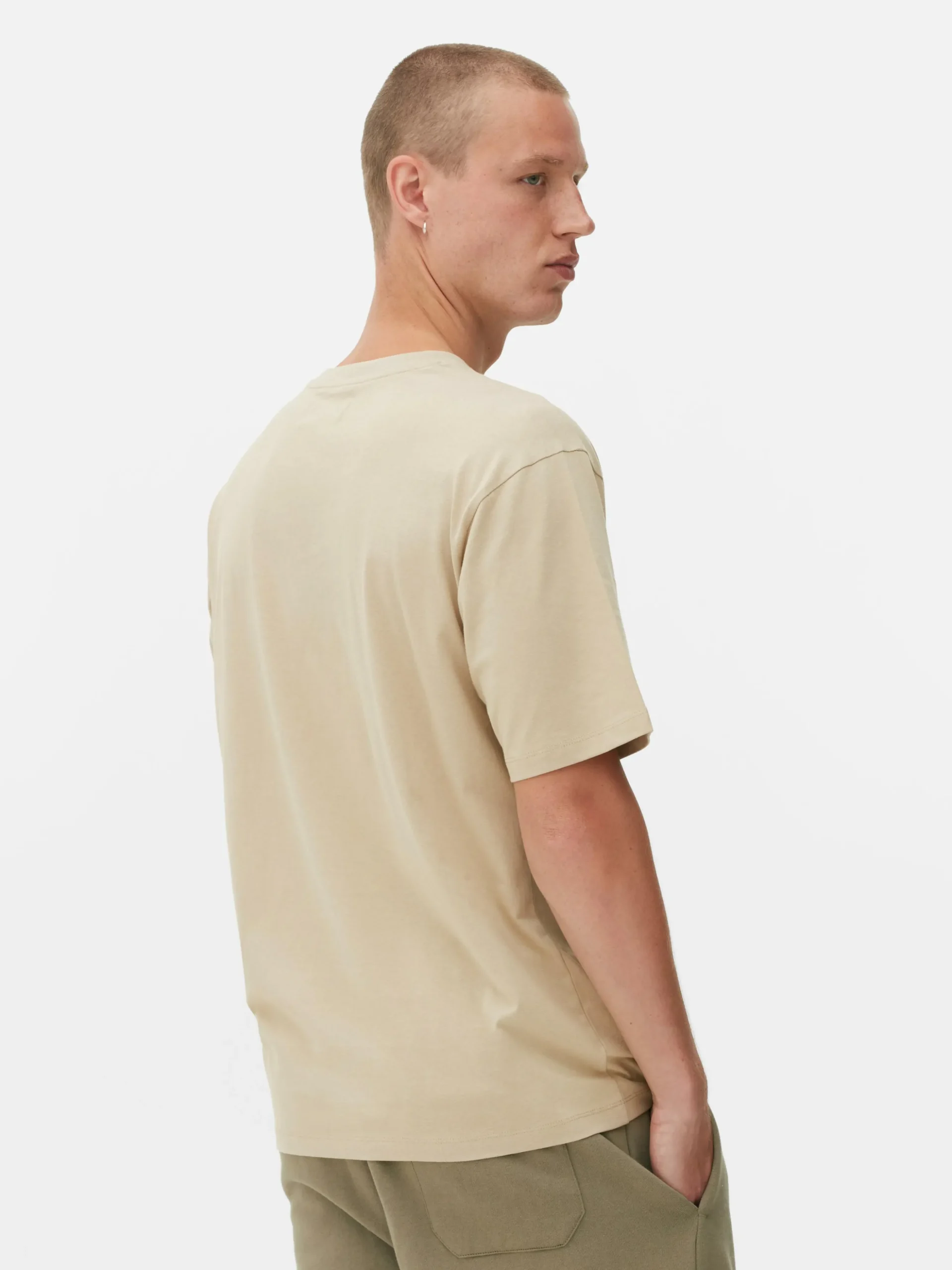 tshirt_coupe_dcontracte_3-6.webp T-shirt Coupe Décontractée