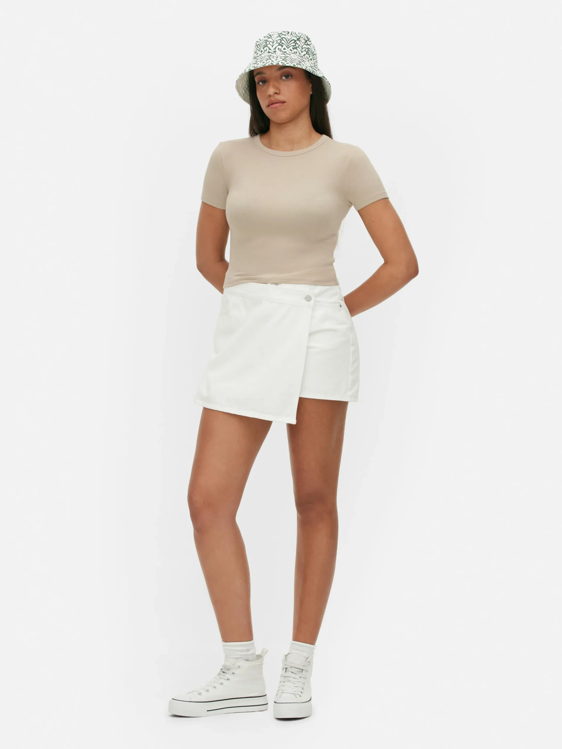 tshirt_court__manches_cou_0-1.webp T-shirt Court à Manches Courtes