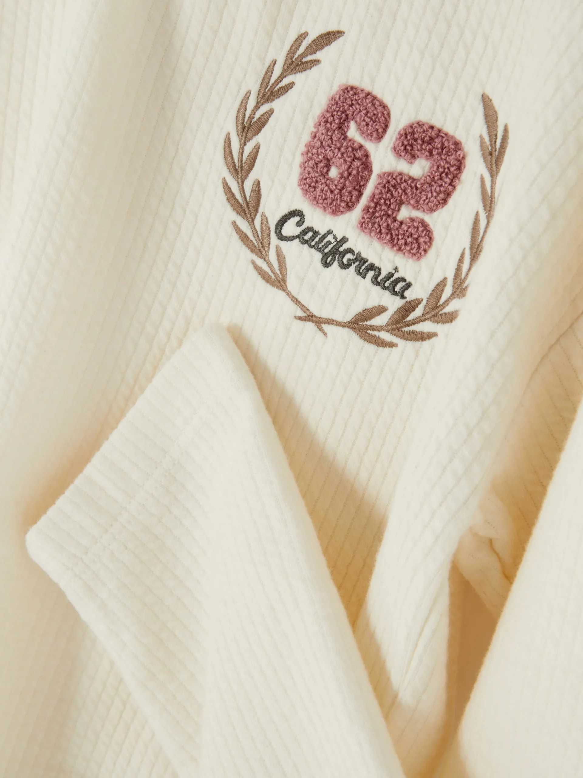 tshirt_ctel__manches_long_2.webp T-shirt Côtelé à Manches Longues