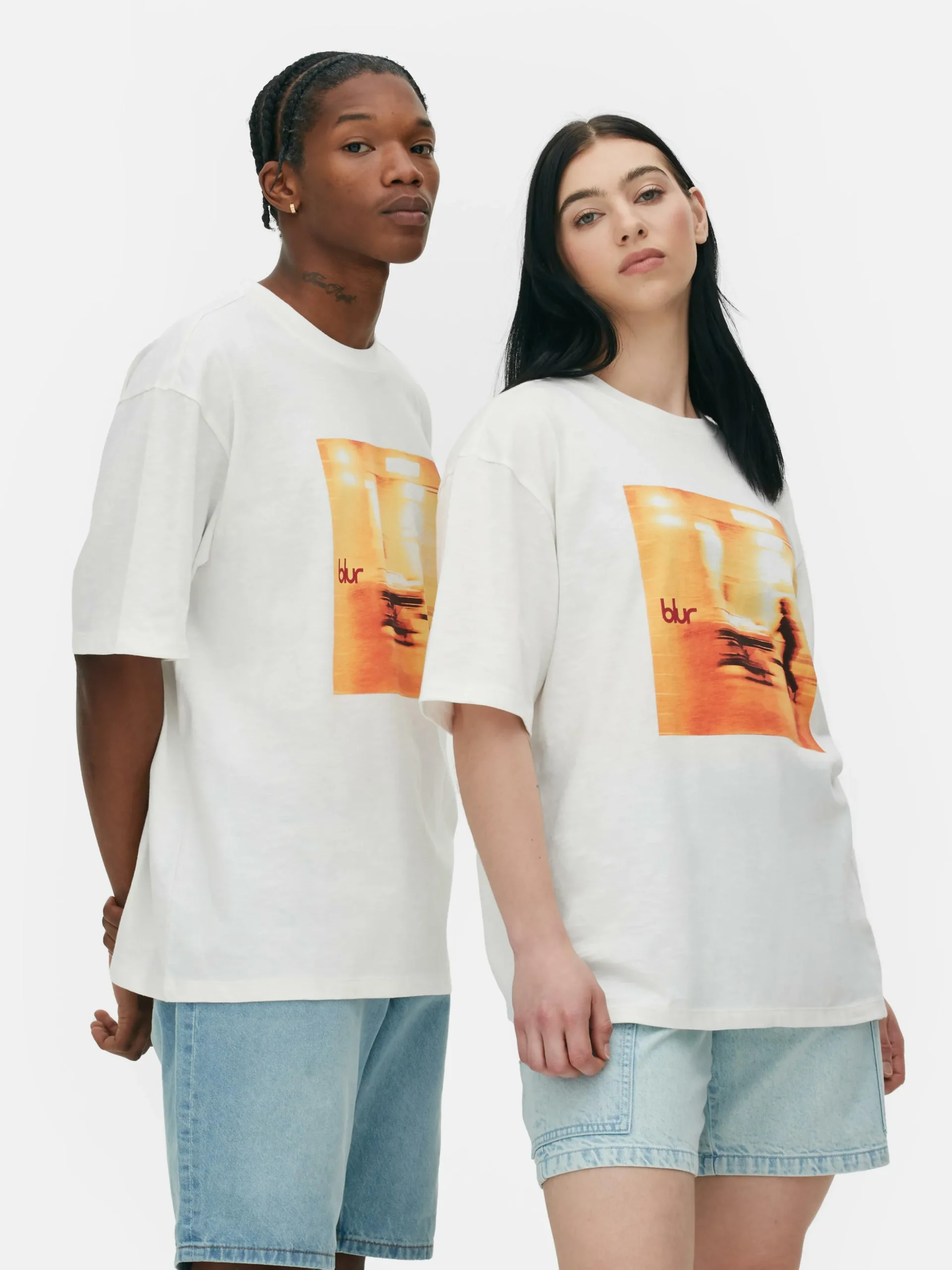 tshirt_de_groupe_blur_1.webp T-shirt De Groupe Blur