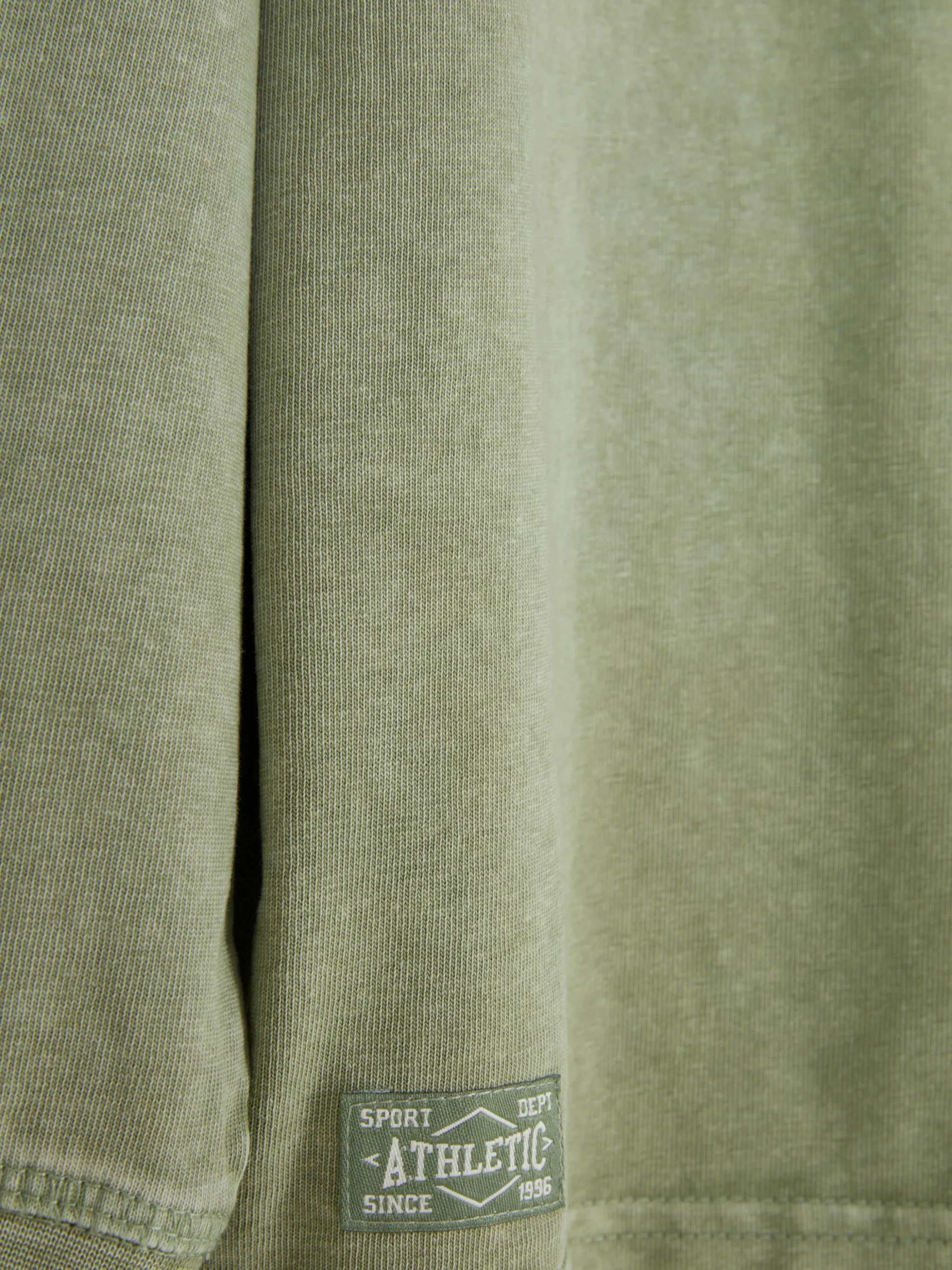 tshirt_dlav__manches_long_2.webp T-shirt Délavé à Manches Longues