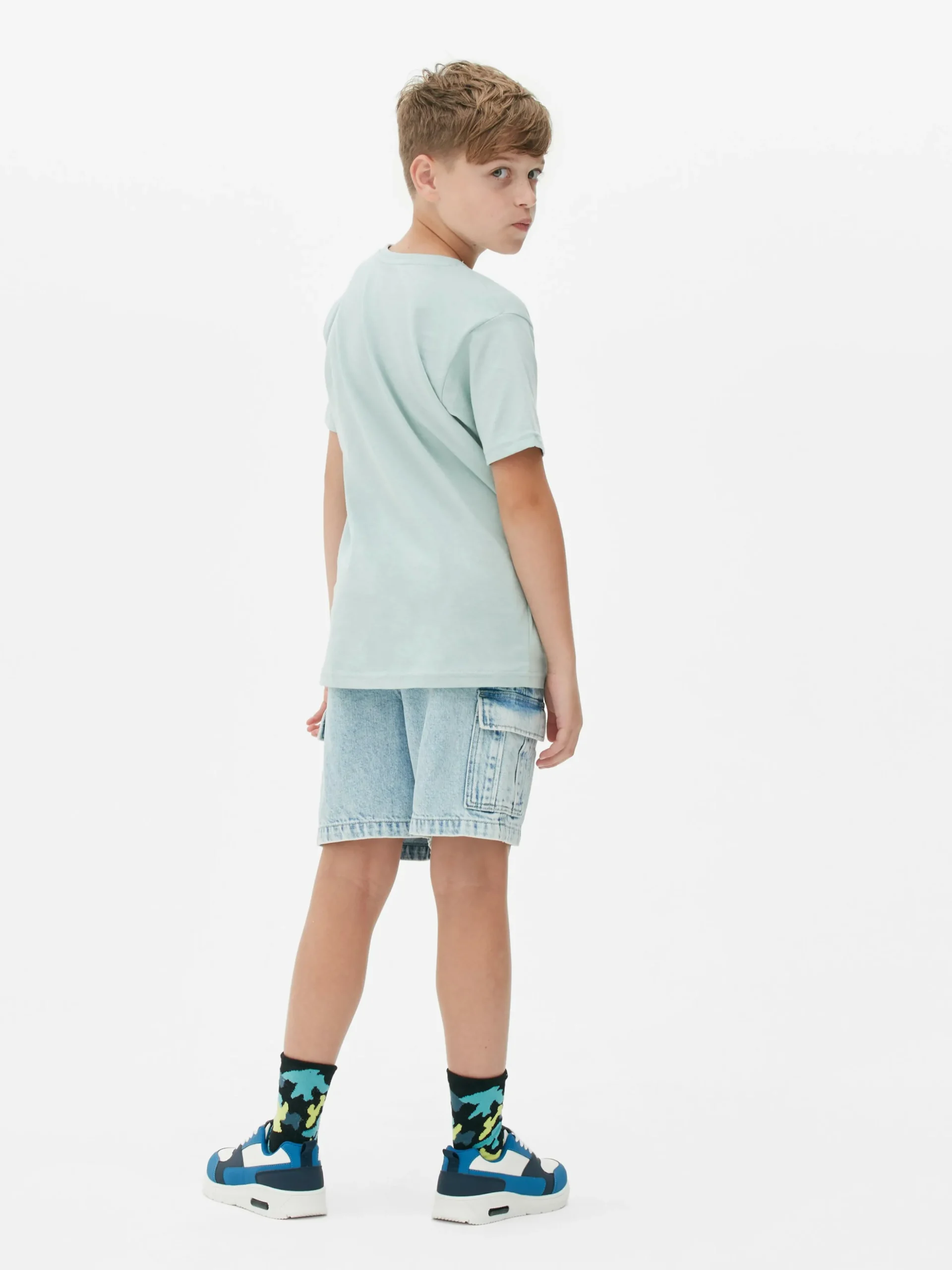 tshirt_en_coton_graphique_1.webp T-shirt En Coton Graphique