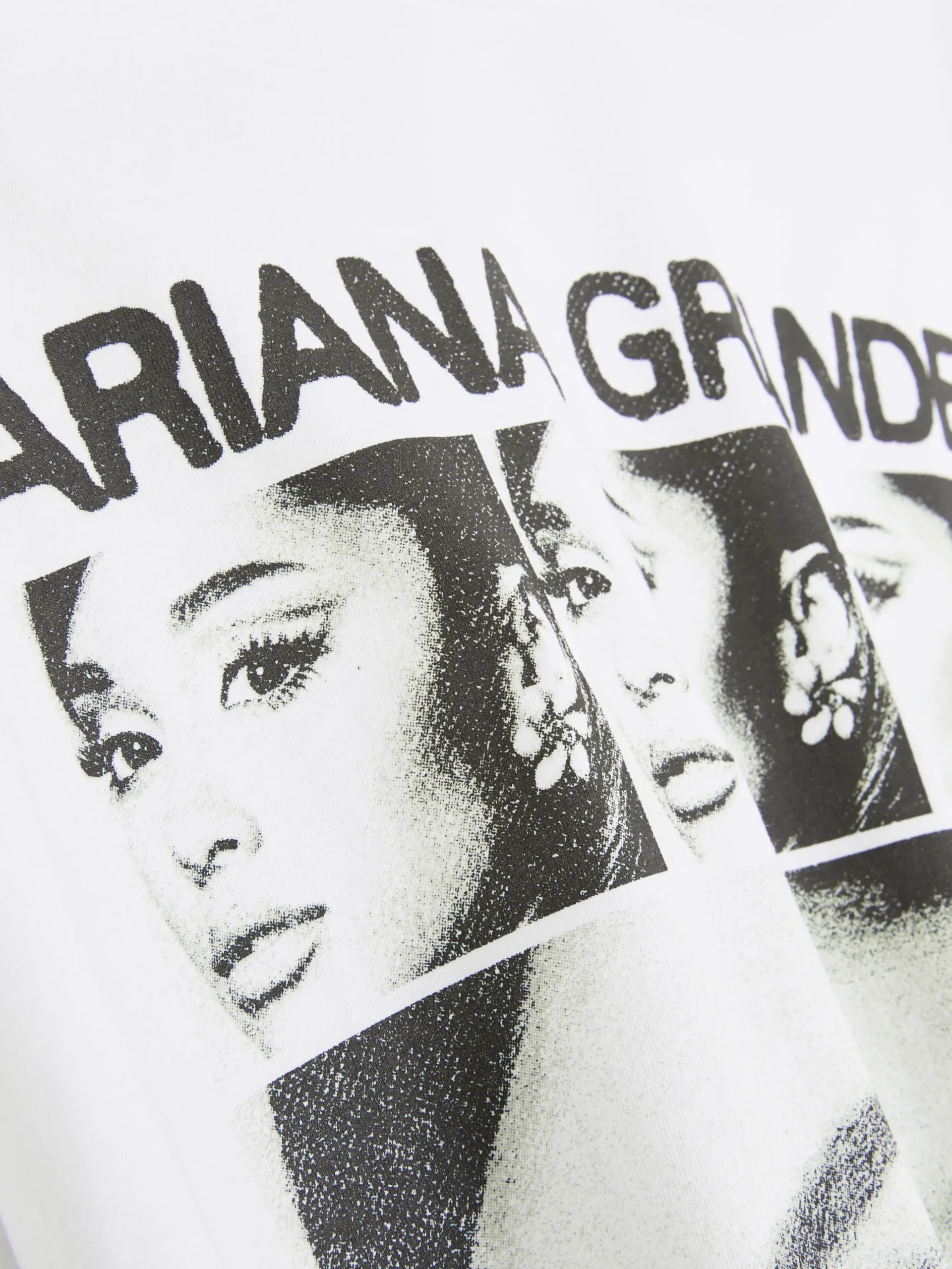 tshirt_graphique_ariana_g_2.webp T-shirt Graphique Ariana Grande
