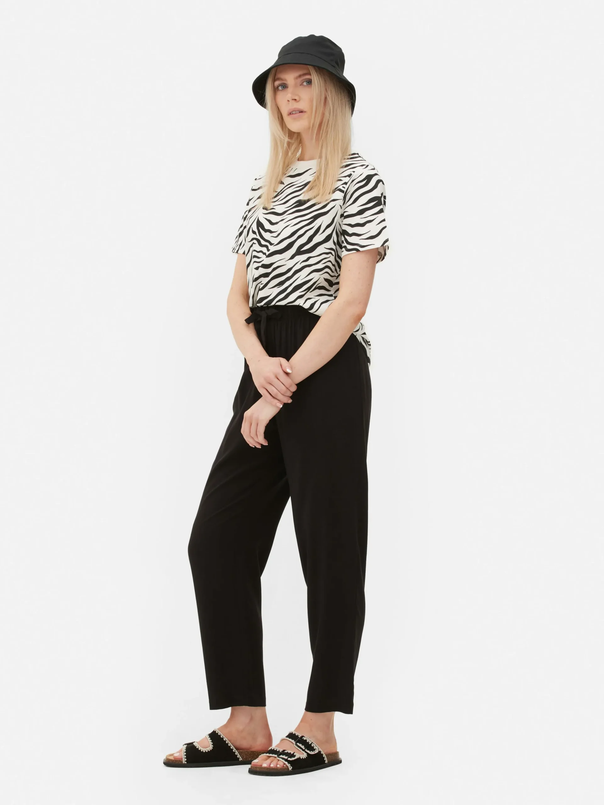 tshirt_imprim_sur_lensemb_0.webp T-shirt Imprimé Sur L'ensemble