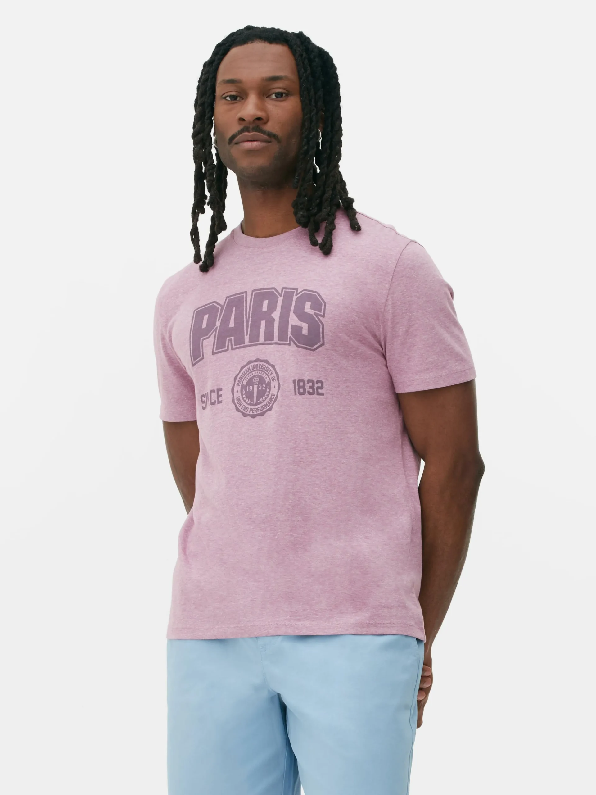 tshirt_style_universitair_1.webp T-shirt Style Universitaire à Manches Courtes Paris