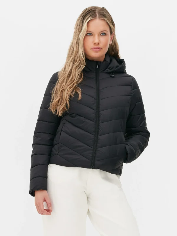 Une Doudoune Rembourrée à Capuche Super Légère