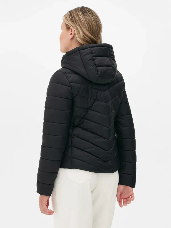 Une Doudoune Rembourrée à Capuche Super Légère