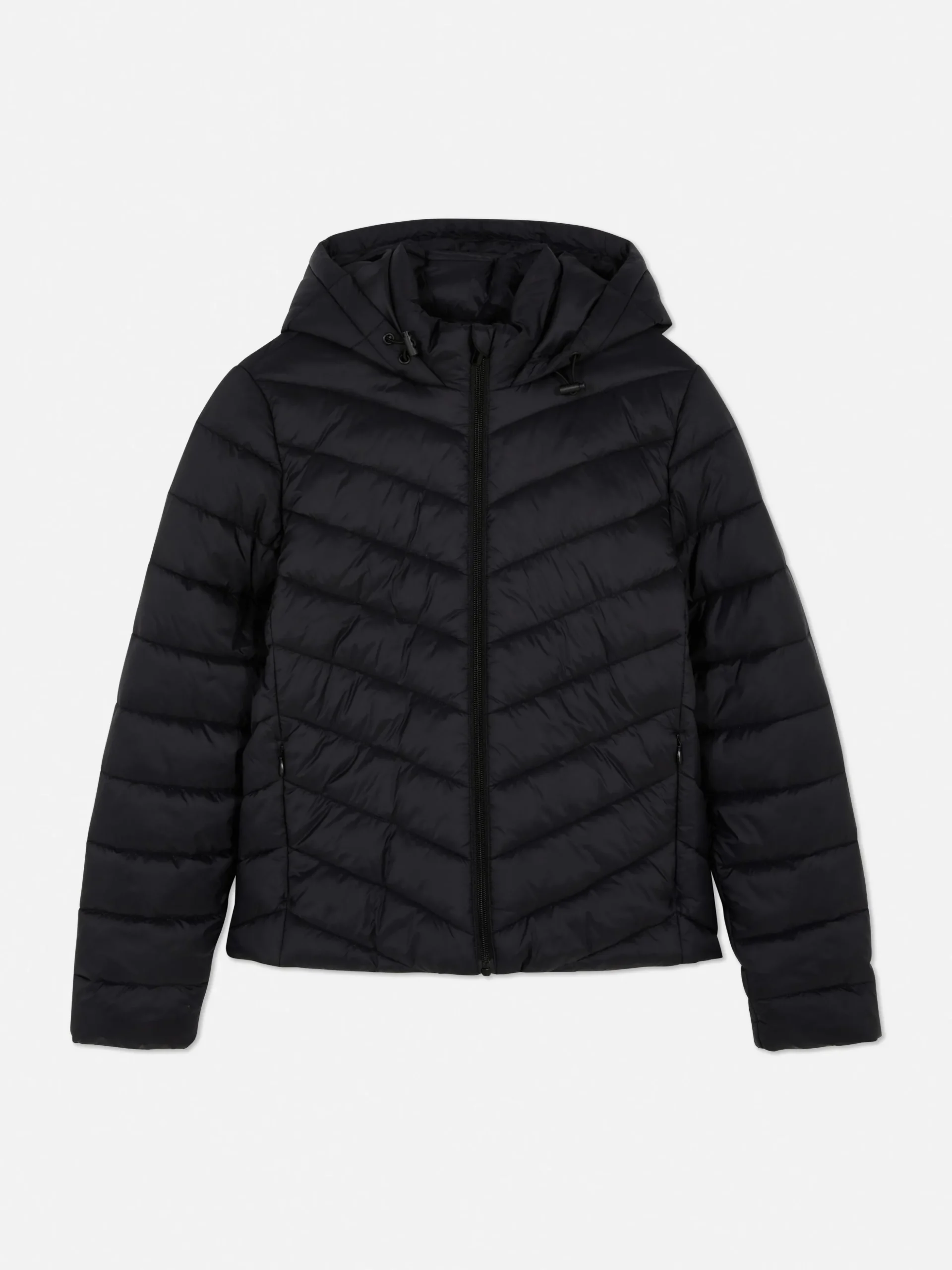 une_doudoune_rembourre__c_4.webp Une Doudoune Rembourrée à Capuche Super Légère