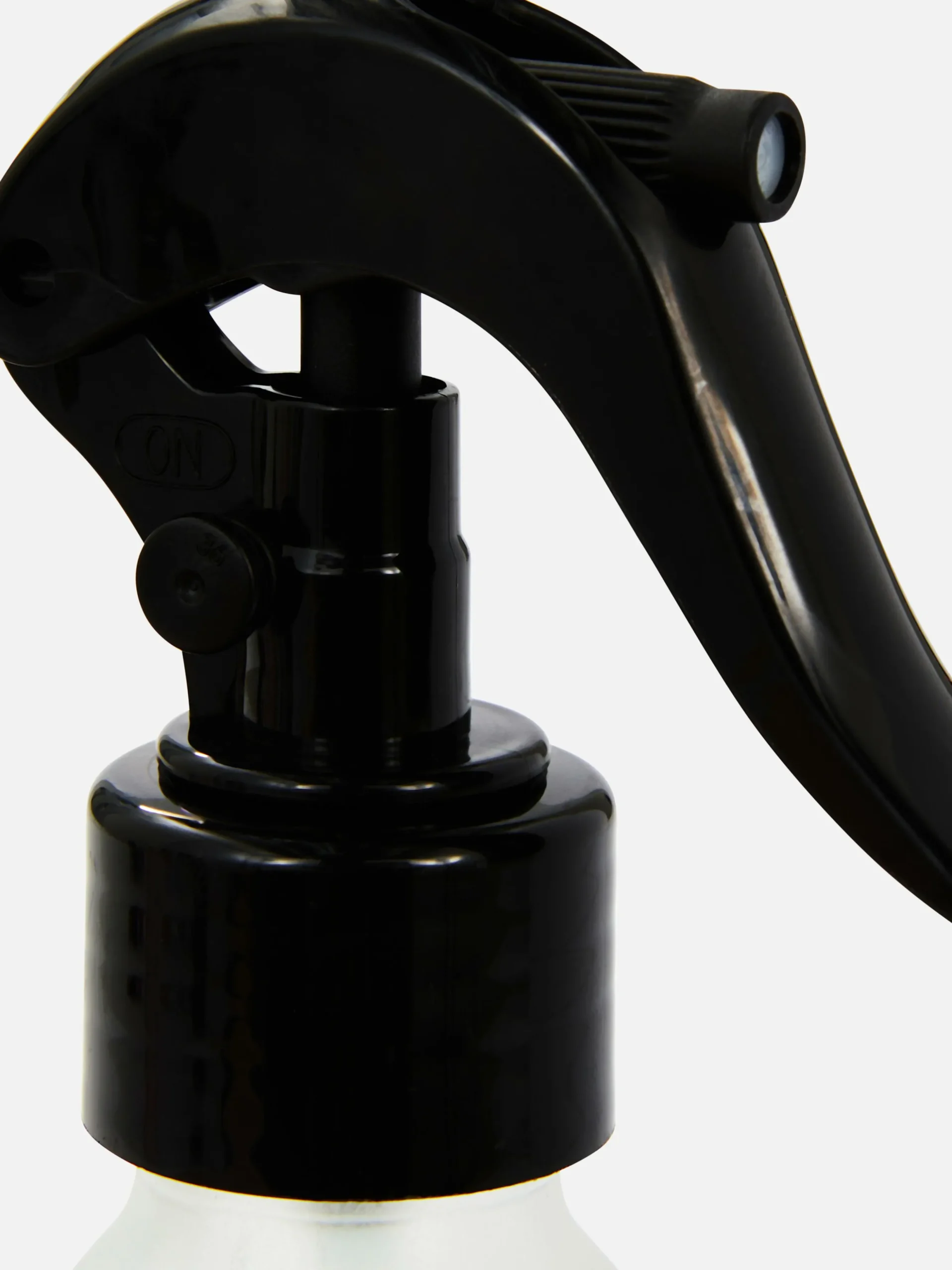 vaporisateur_de_tissu_par_1-1.webp Vaporisateur De Tissu Parfumé