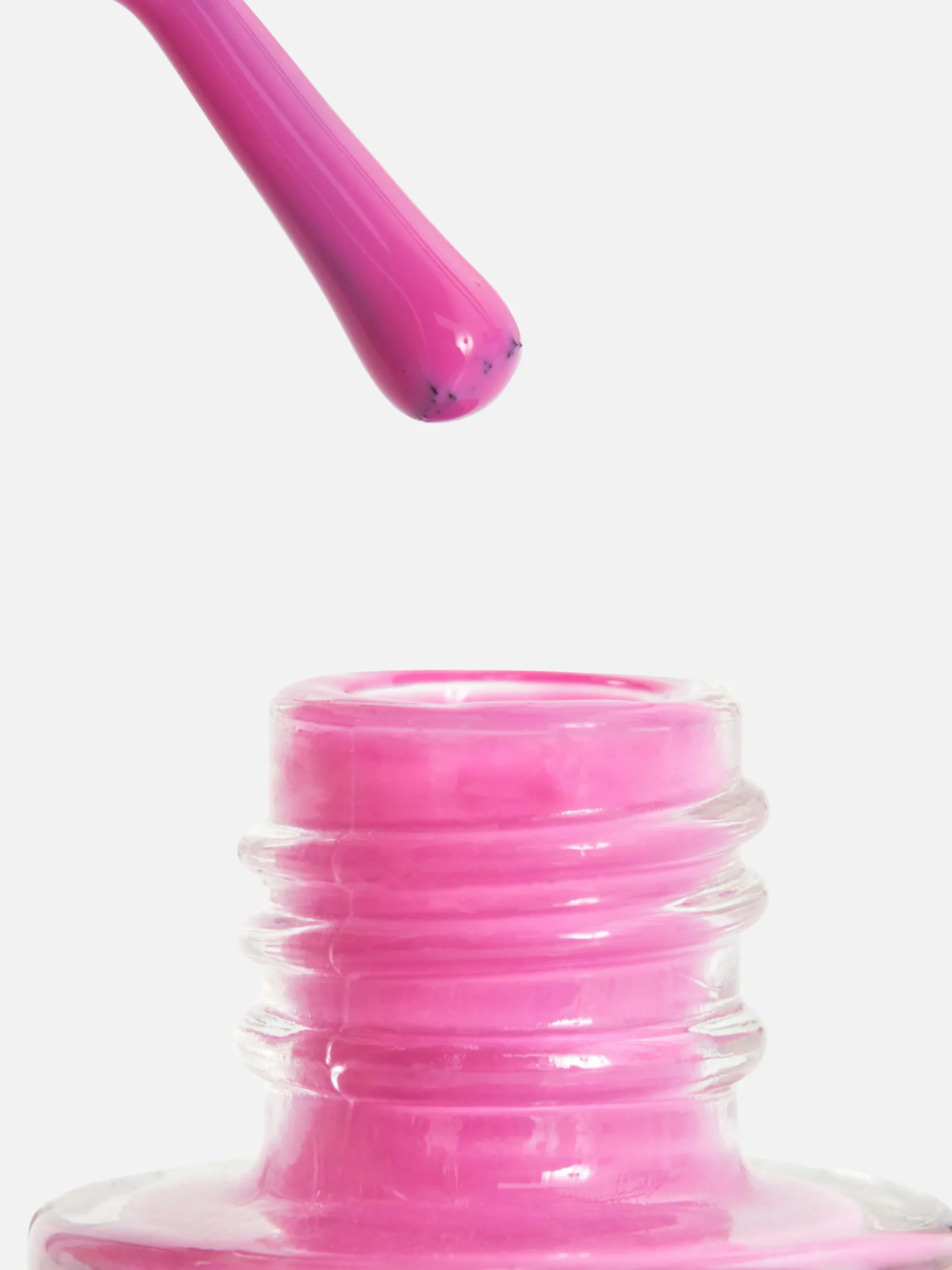 vernis__ongles_ananas_ave_1.webp Vernis à Ongles Ananas Avec Chaîne En Fausses Perles