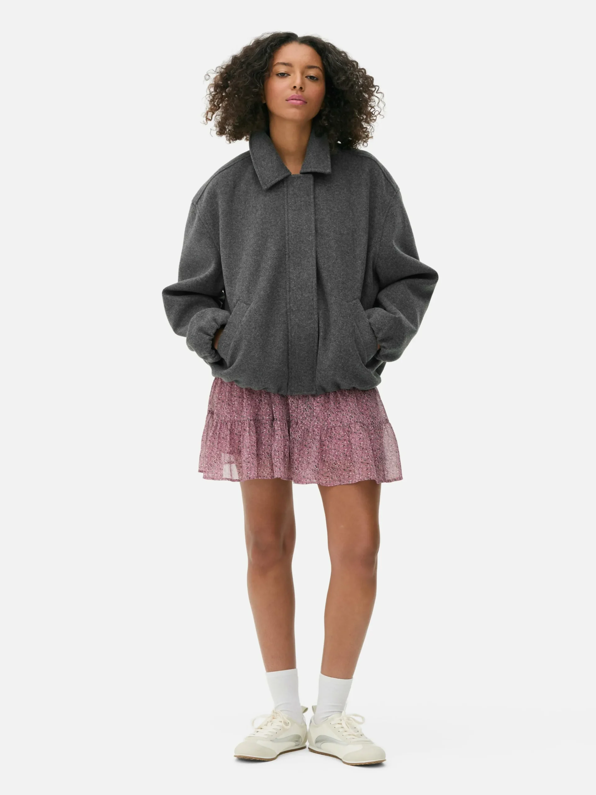 veste__ourlet_boule_1.webp Veste à Ourlet Boule