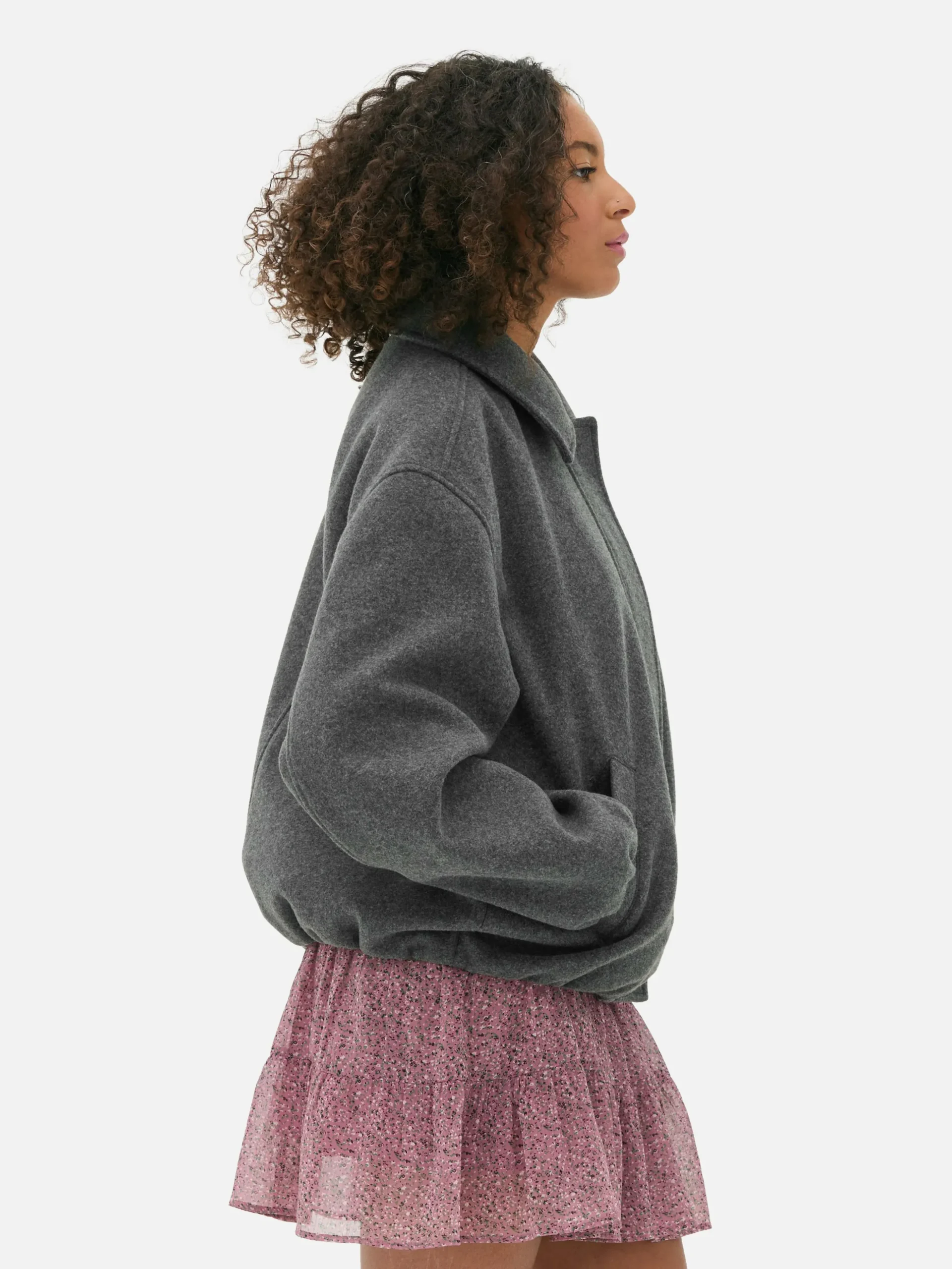 veste__ourlet_boule_3.webp Veste à Ourlet Boule