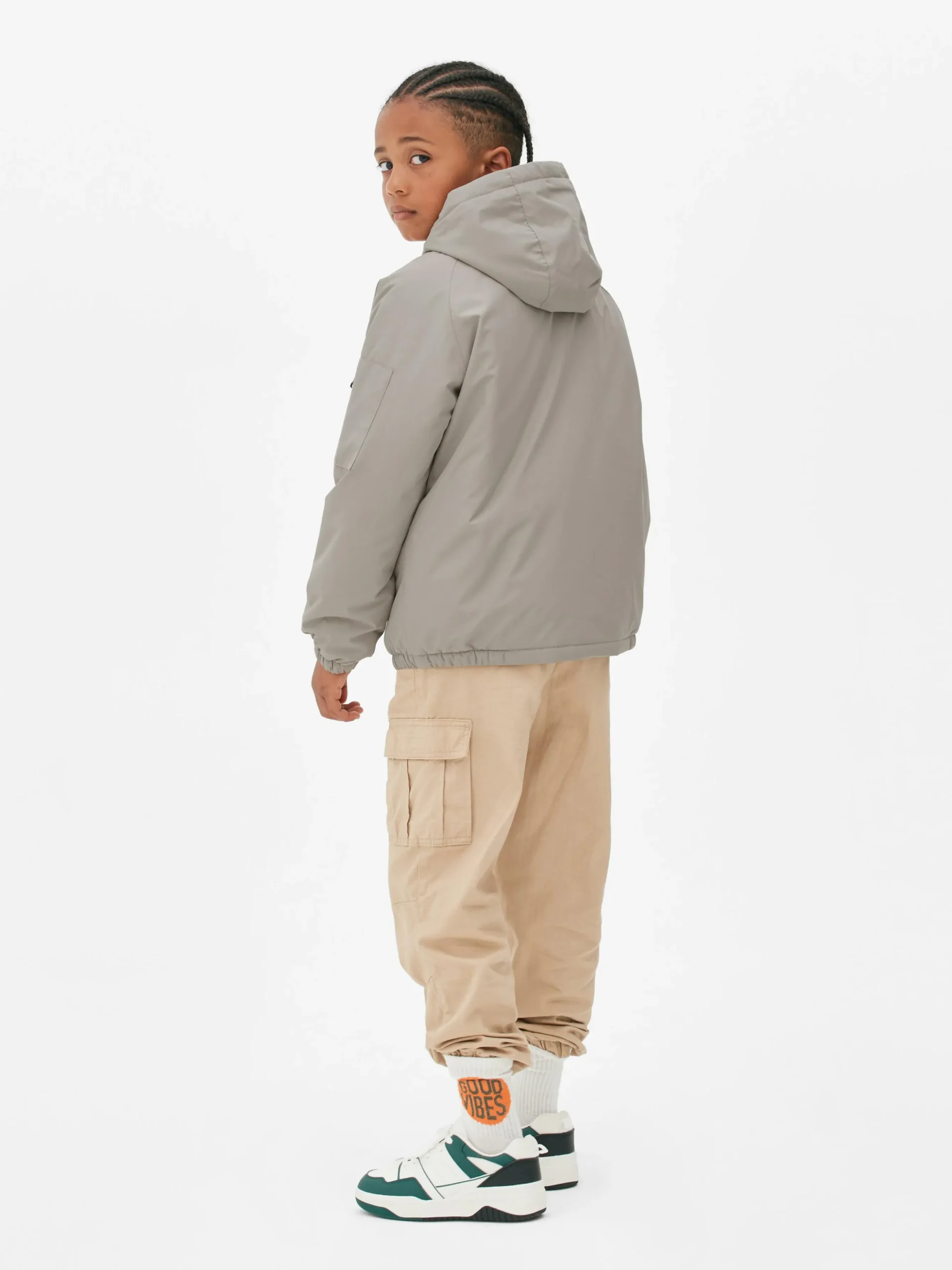 veste_coupevent_semizippe_1.webp Veste Coupe-vent Semi-zippée