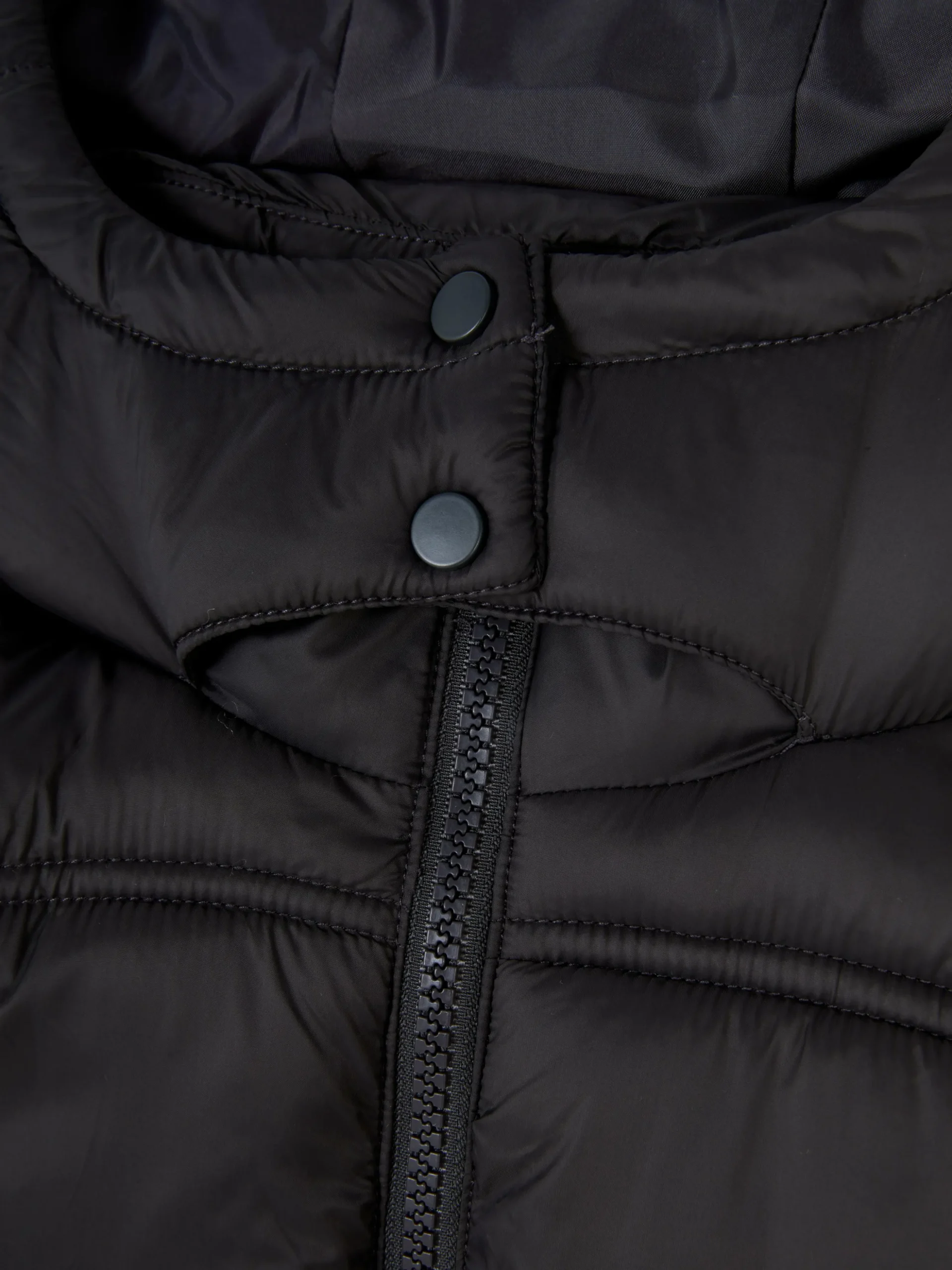 veste_longue_sans_manche__2.webp Veste Longue Sans Manche à Capuche