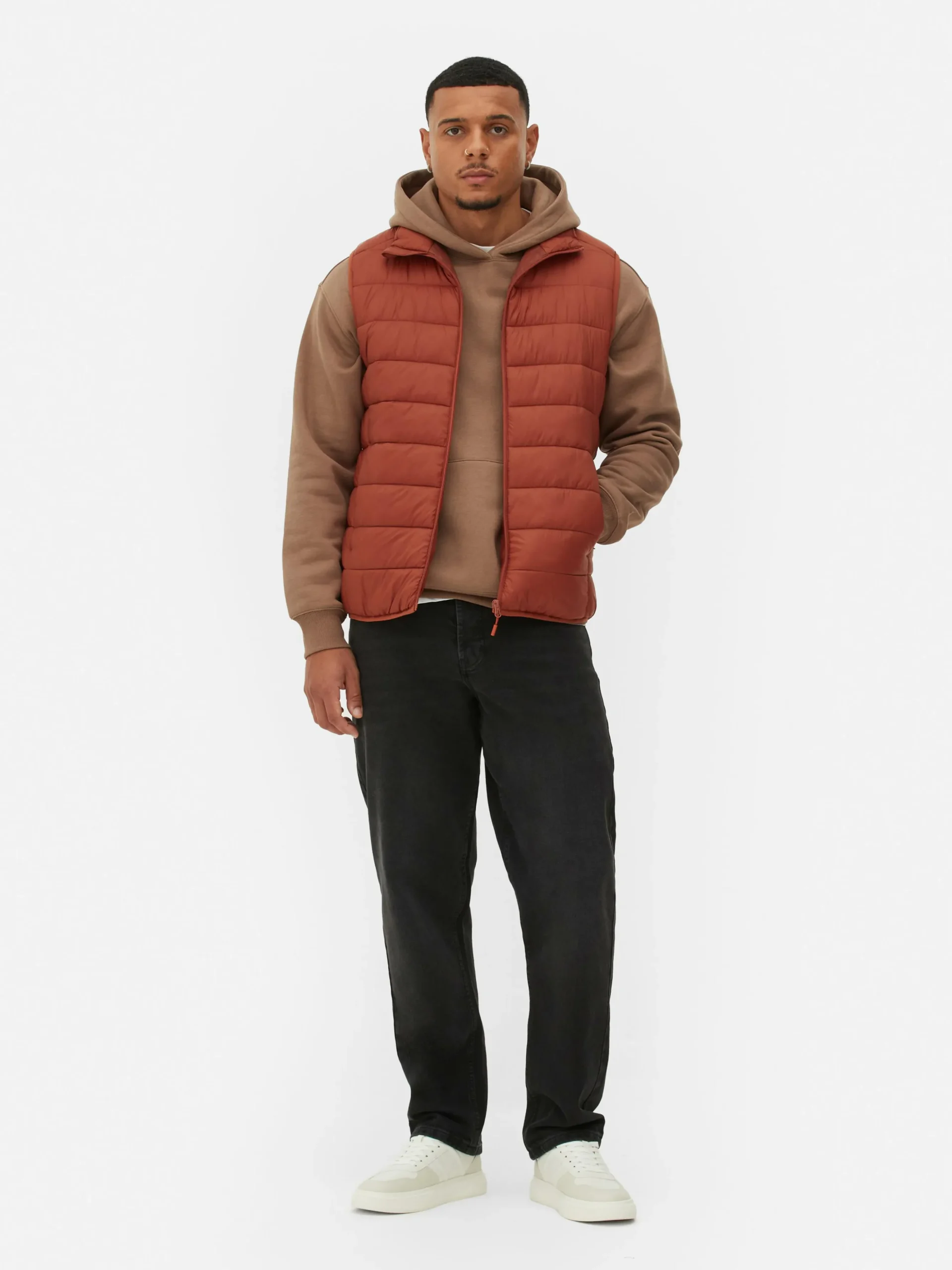 veste_rembourre_et_zippe__1.webp Veste Rembourrée Et Zippée Sans Manches