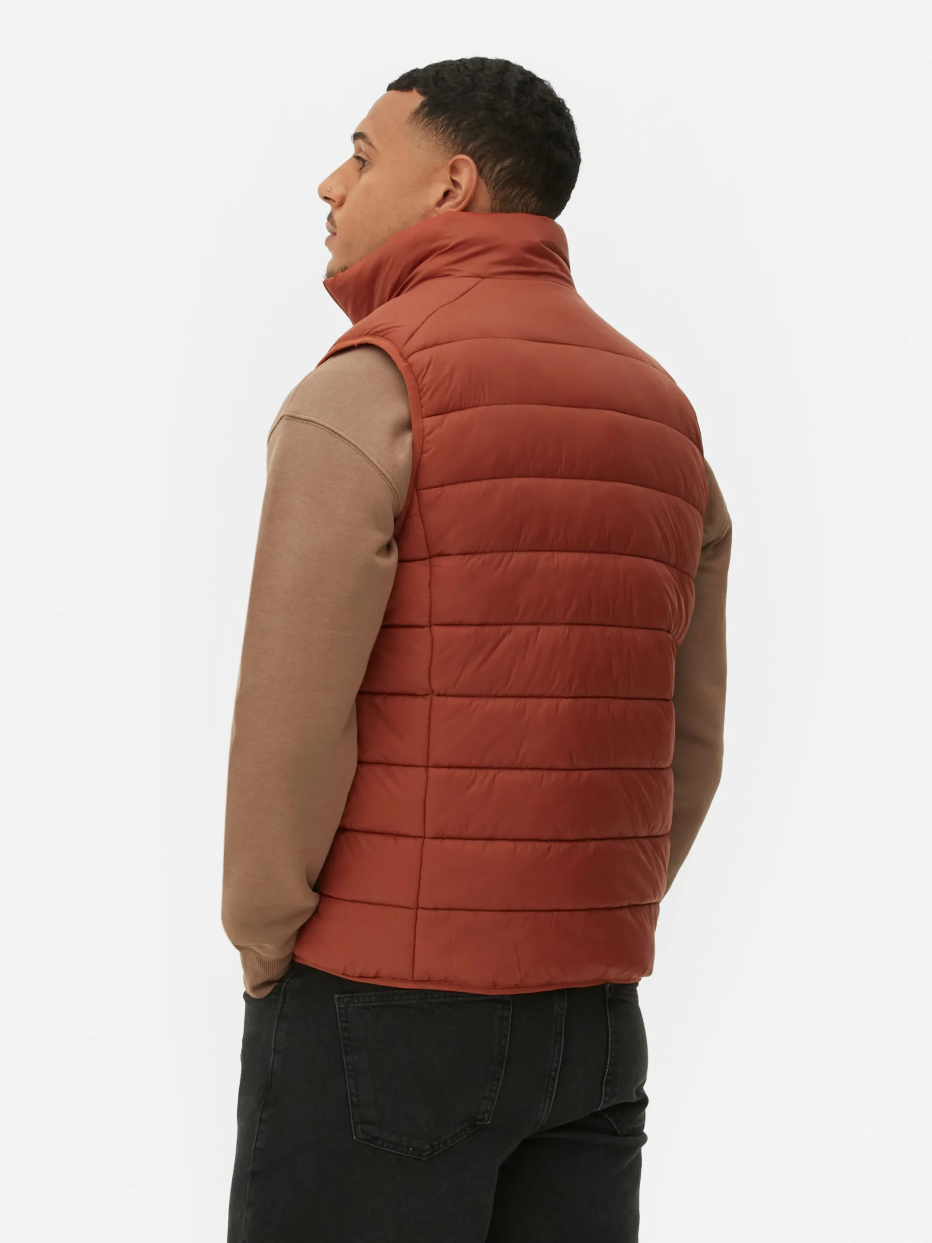 veste_rembourre_et_zippe__2.webp Veste Rembourrée Et Zippée Sans Manches