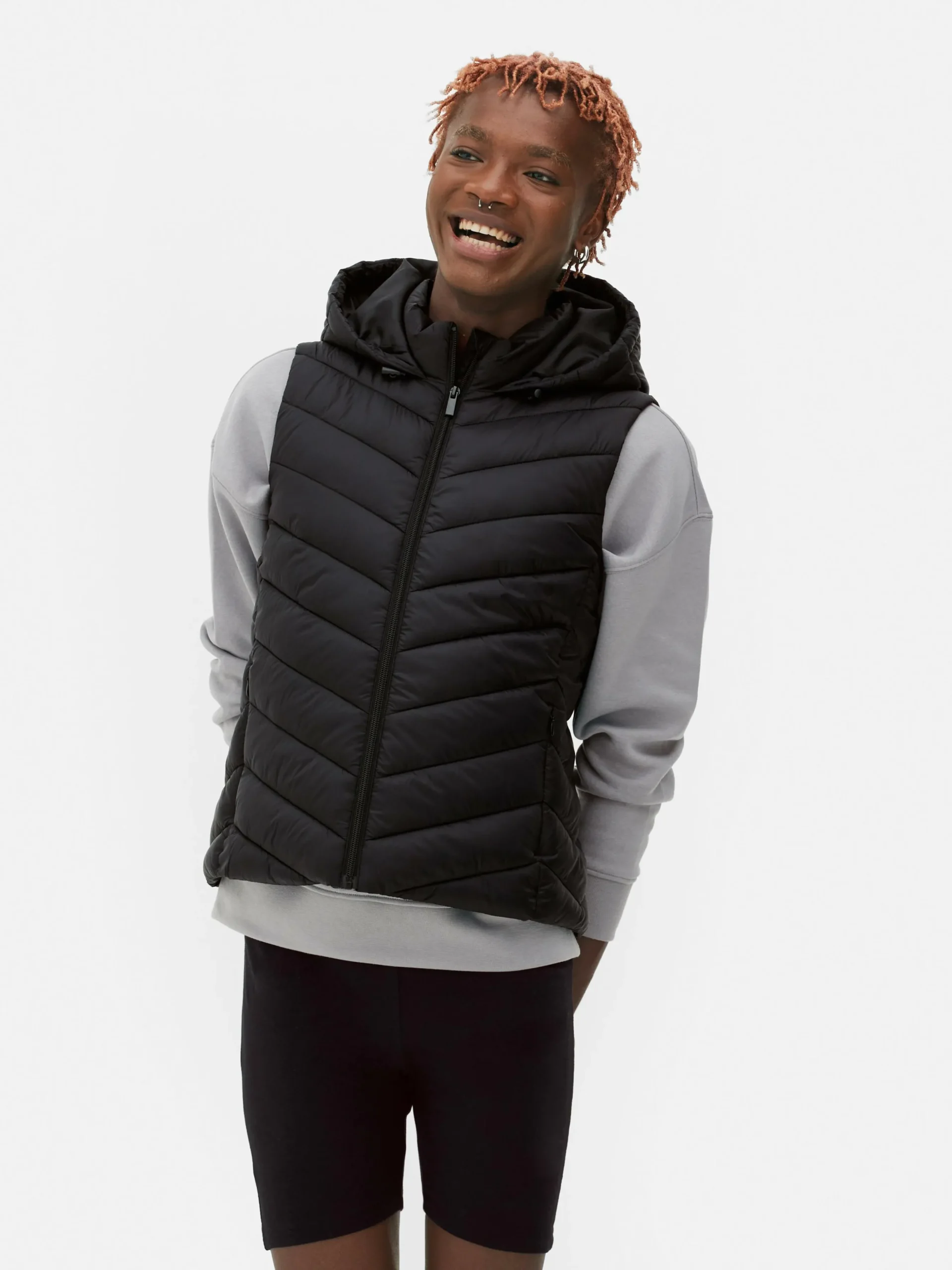 veste_sans_manche__capuch_1-2.webp Veste Sans Manche à Capuche