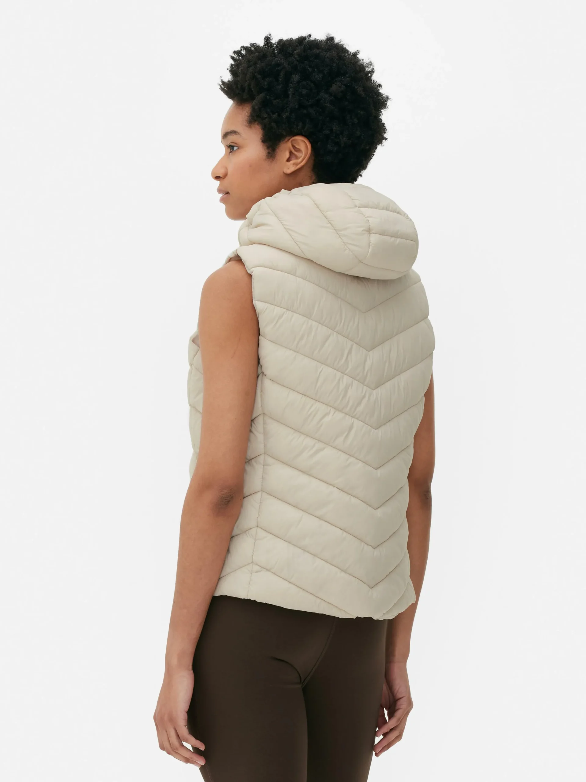 veste_sans_manche__capuch_3.webp Veste Sans Manche à Capuche