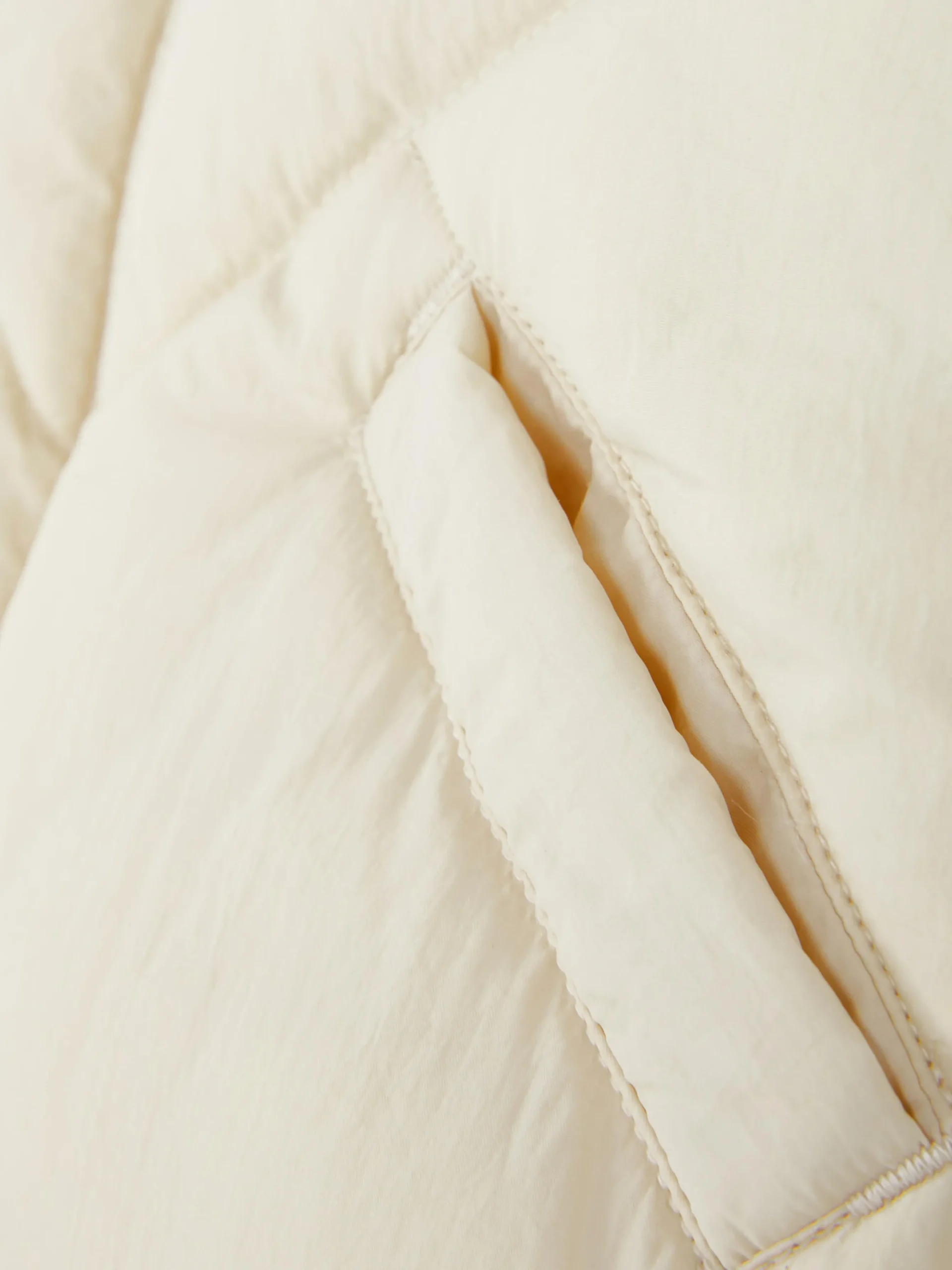 veste_sans_manche_matelas_2-1.webp Veste Sans Manche Matelassée Zippée