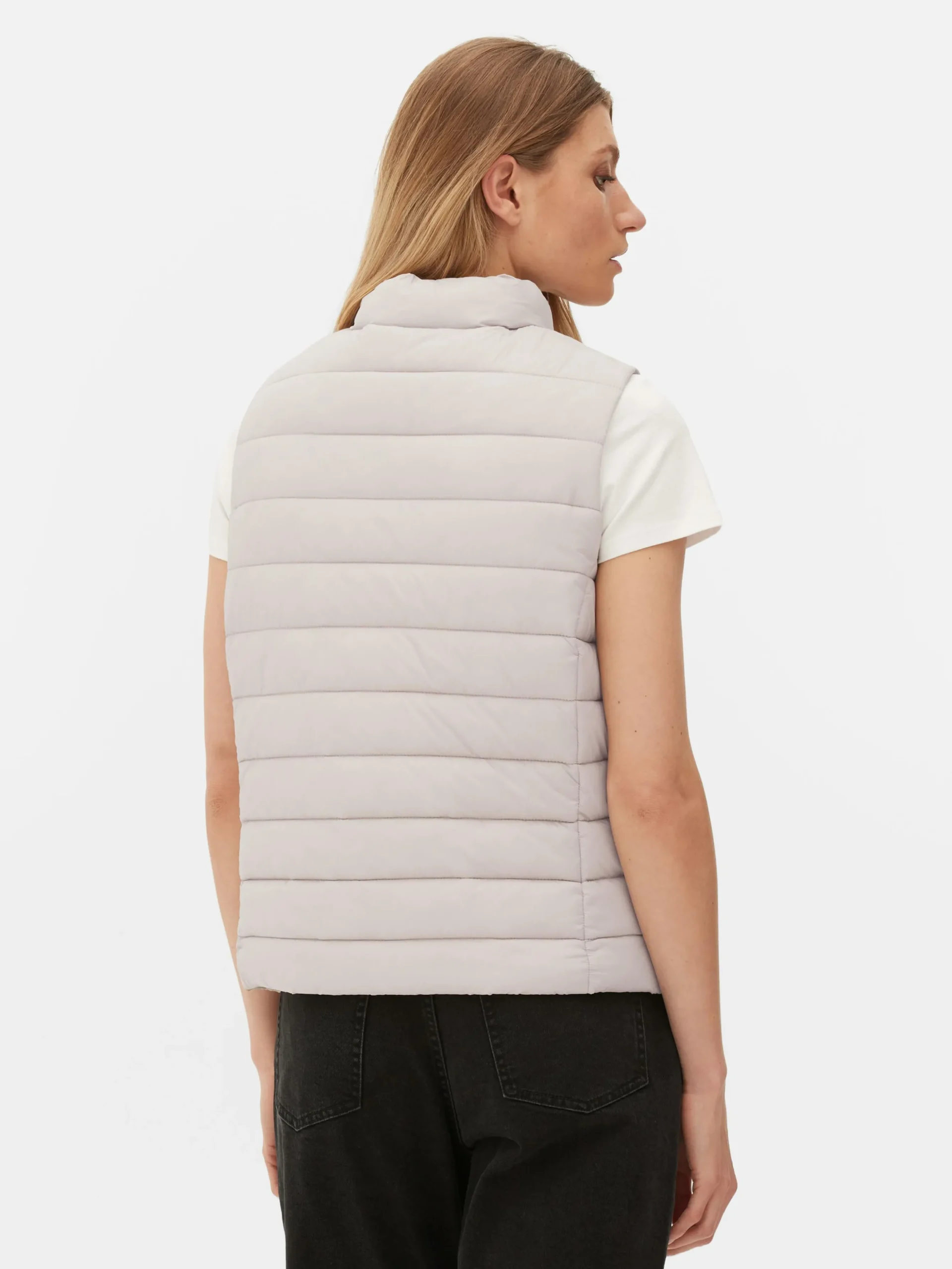 veste_sans_manches__col_c_3.webp Veste Sans Manches à Col Cheminée