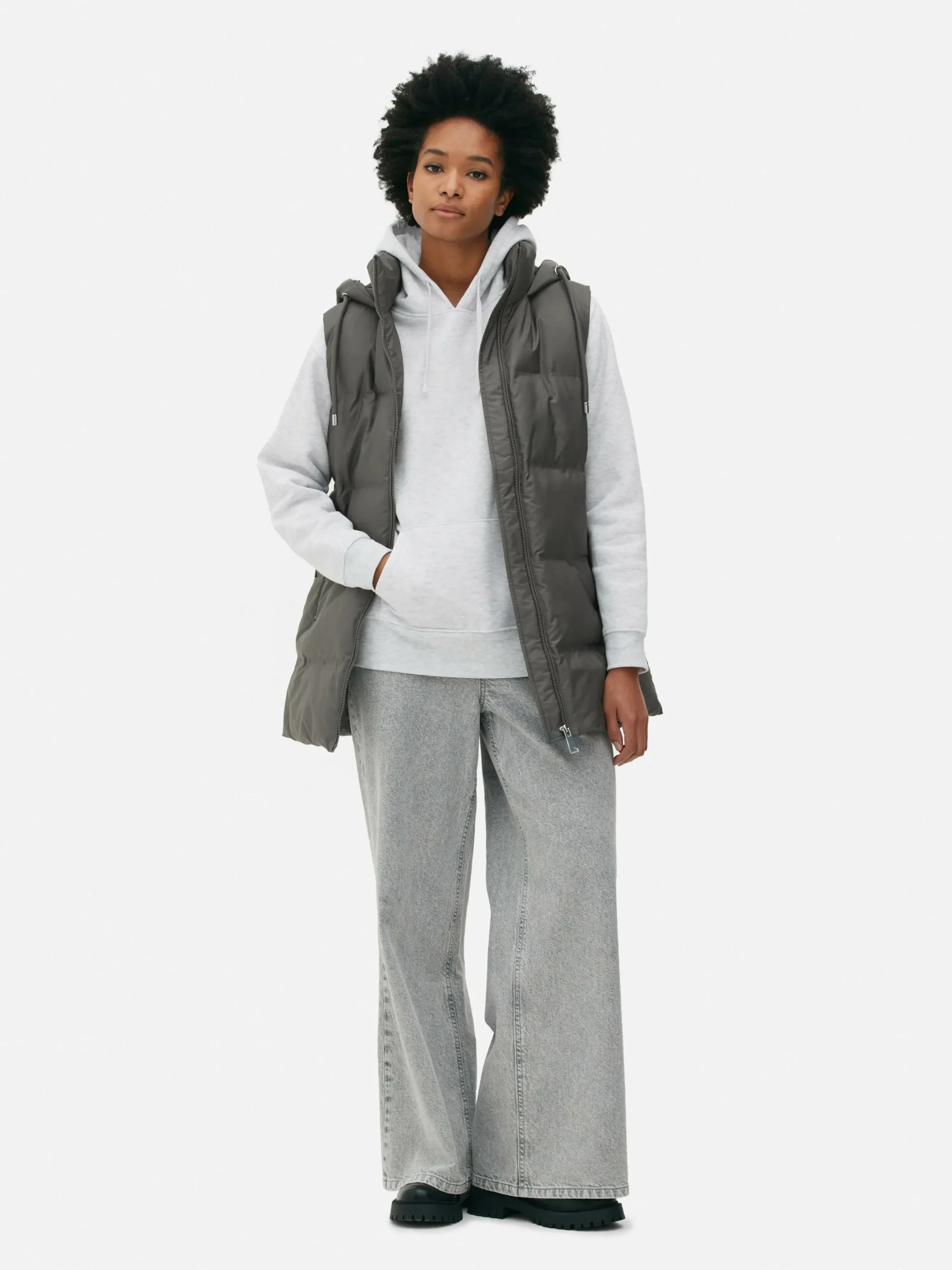 veste_sans_manches_matela_0-3.webp Veste Sans Manches Matelassée à Capuche